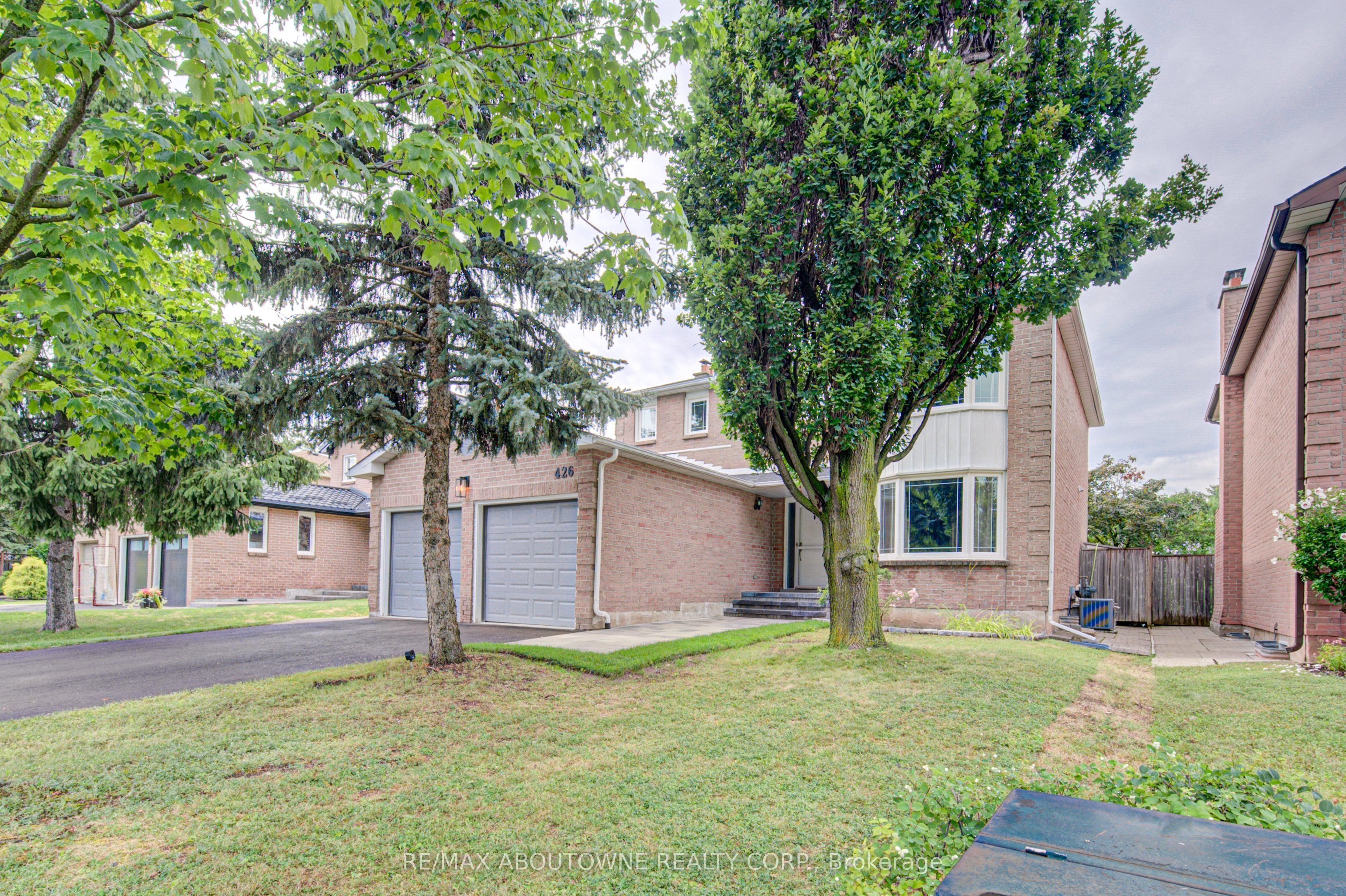 426 PARKLANE Road, Oakville, ON L6H 4J5 photo 2