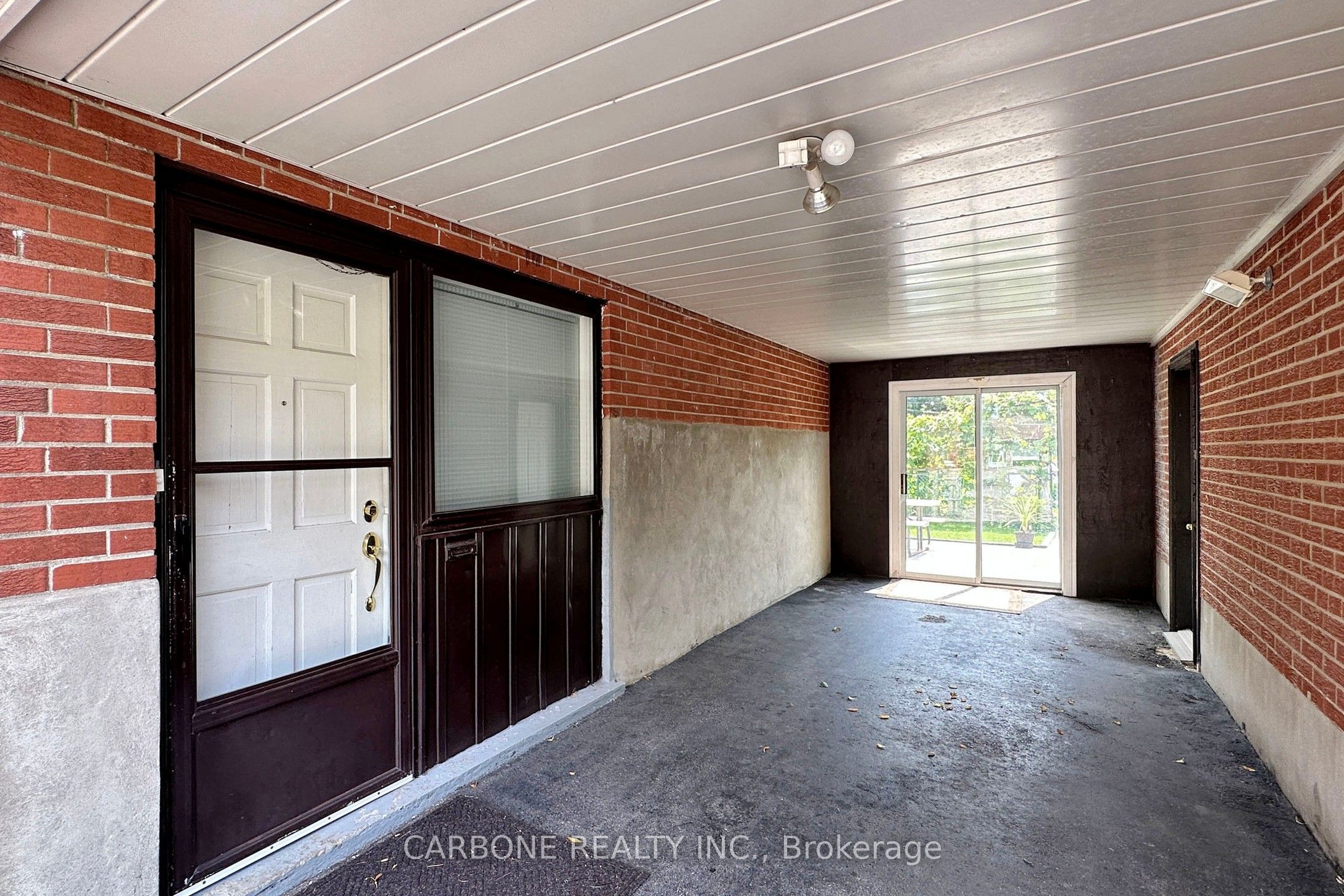 105 Hallsport Crescent, Toronto, ON M3M 2K5 photo 4