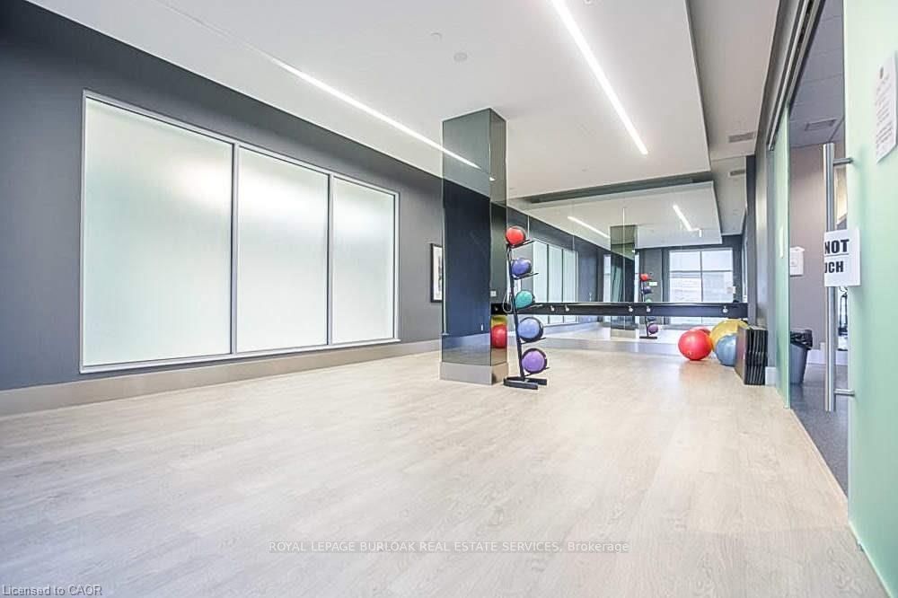 55 Speers Road 104, Oakville, ON L6K 0H9
