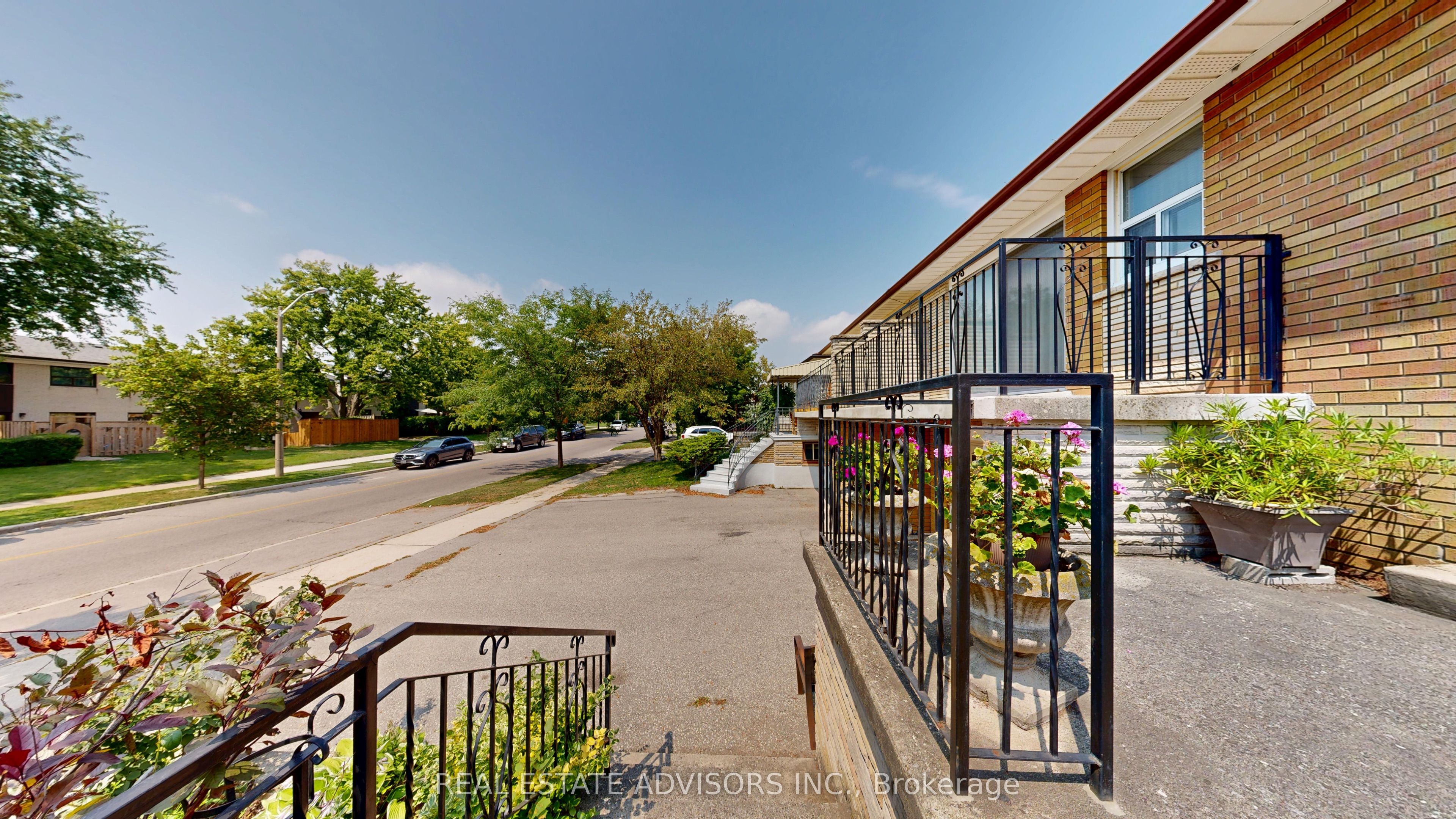 57 Hucknall Road, Toronto, ON M3J 1W1 photo 4