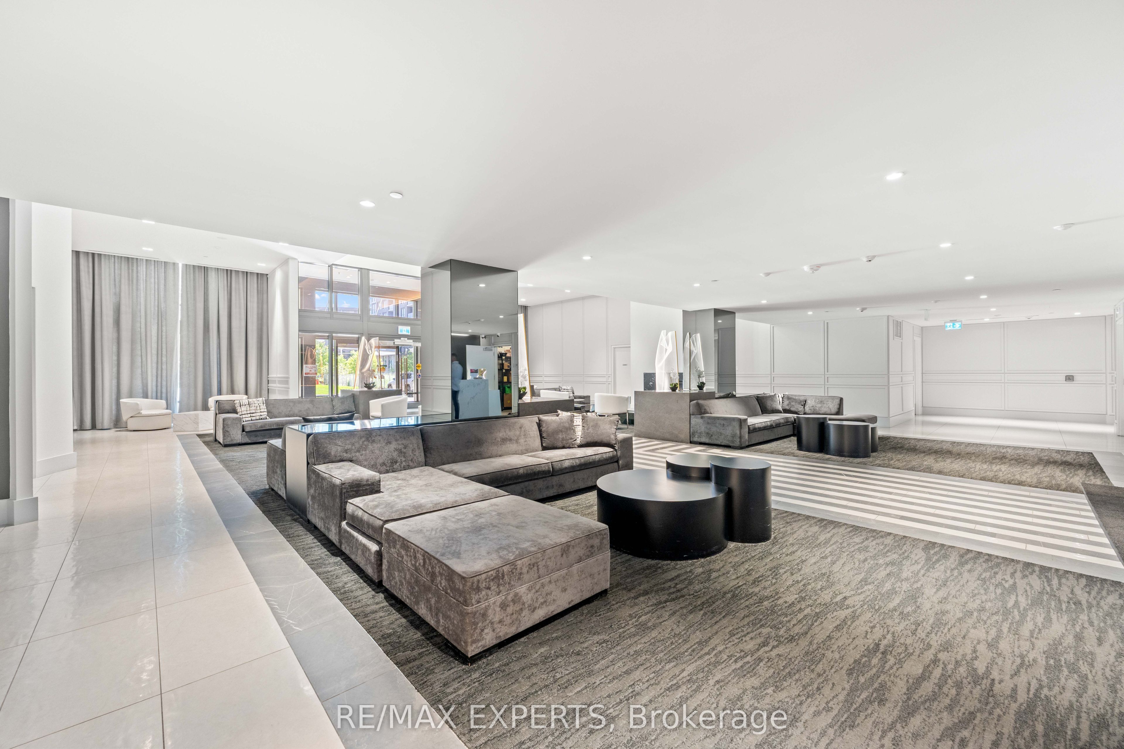 30 Gibbs Road 1902, Toronto, ON M9B 0E4 photo 4