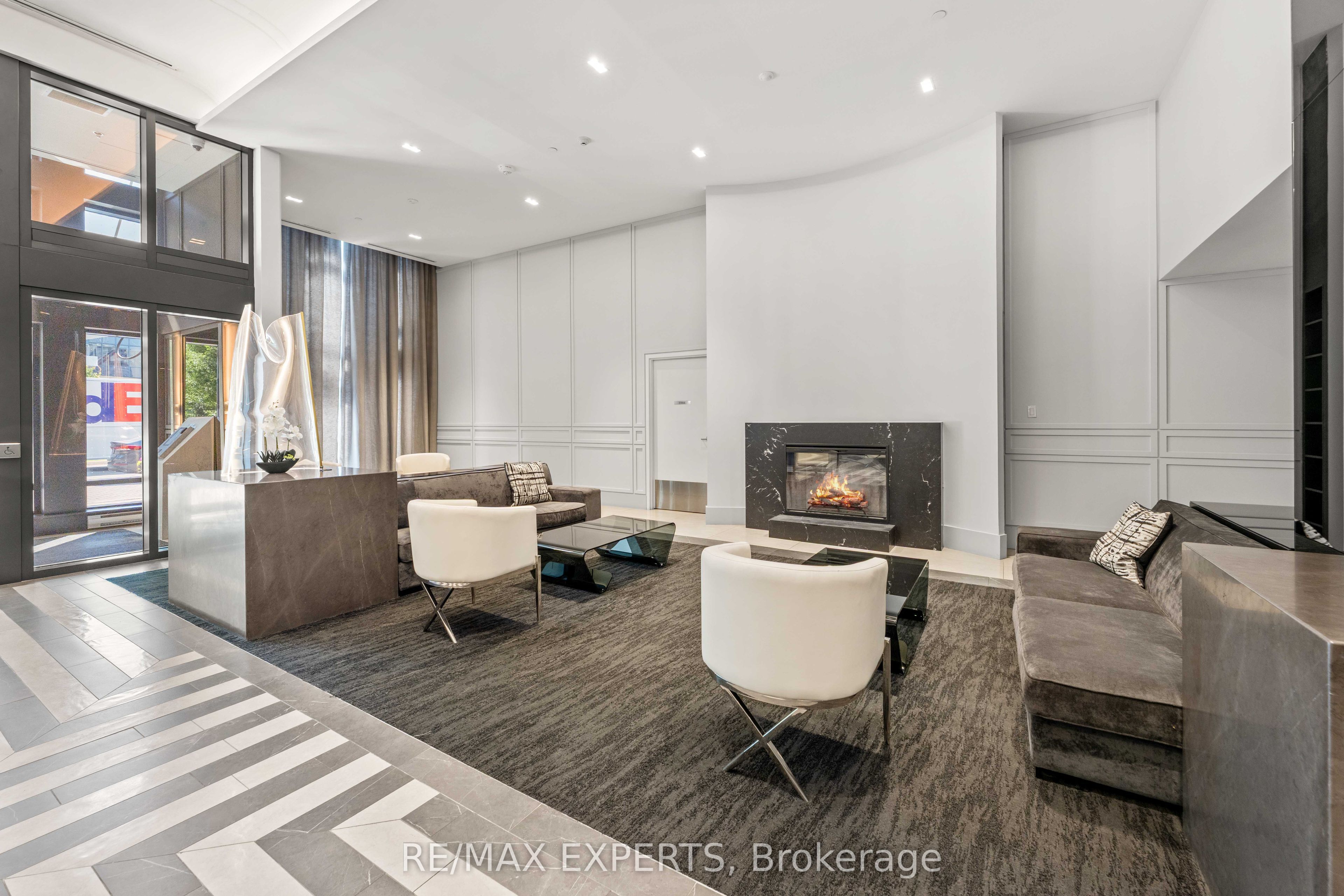 30 Gibbs Road 1902, Toronto, ON M9B 0E4 photo 5