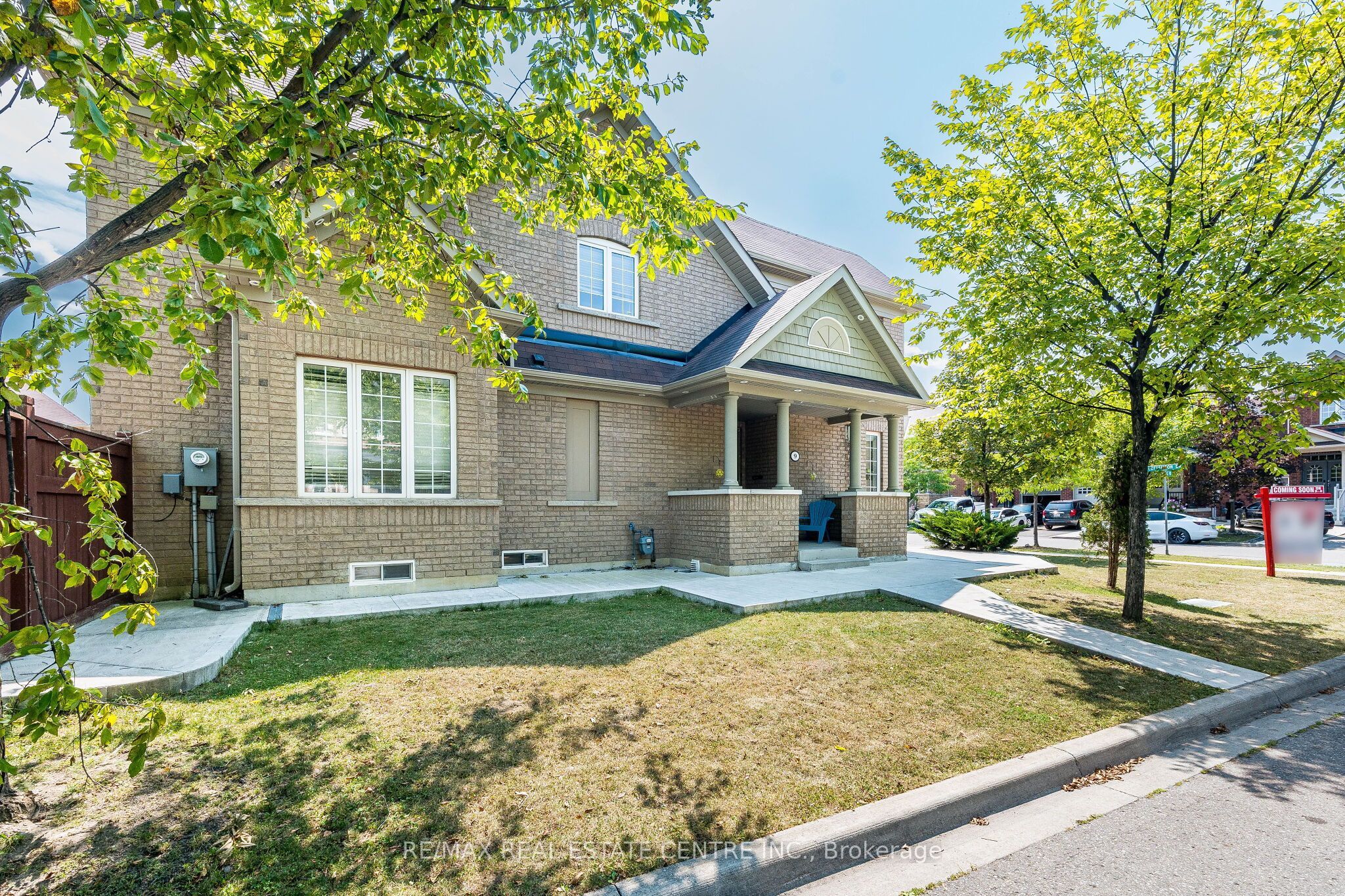 9 Loftsmoor Drive, Brampton, ON L6R 3R7 photo 4