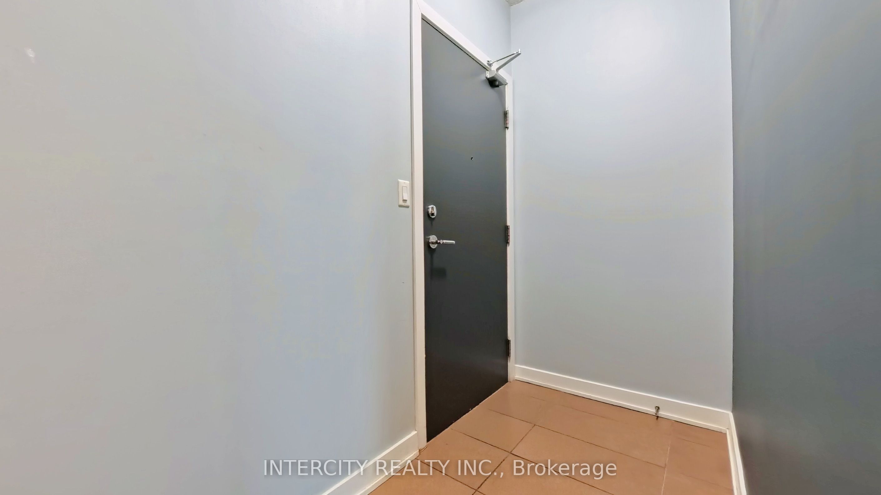 4070 Confederation Parkway 1009, Mississauga, ON L5B 0E9 photo 5