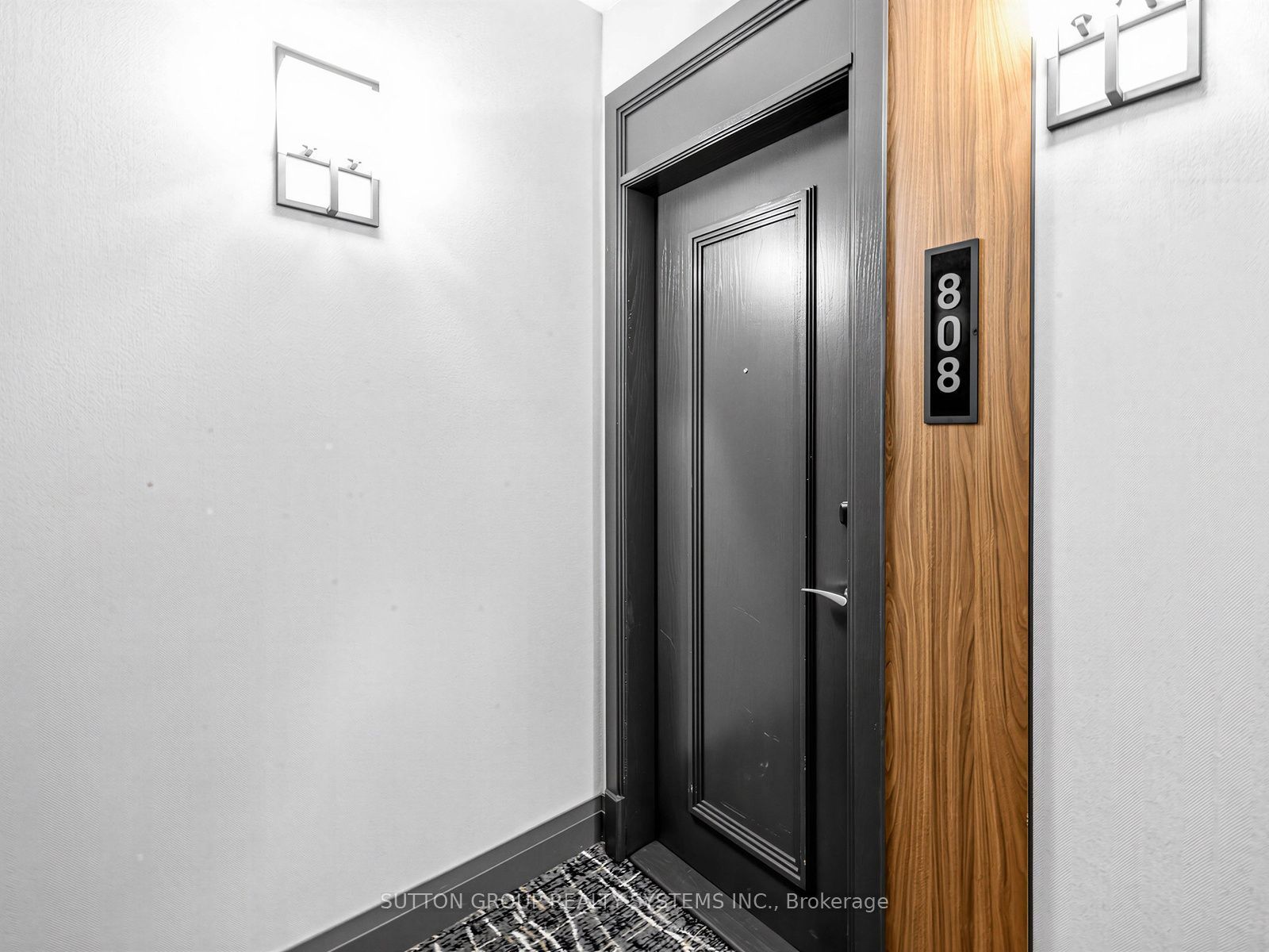 1910 Lake Shore Boulevard W 808, Toronto, ON M6S 1A4 photo 5
