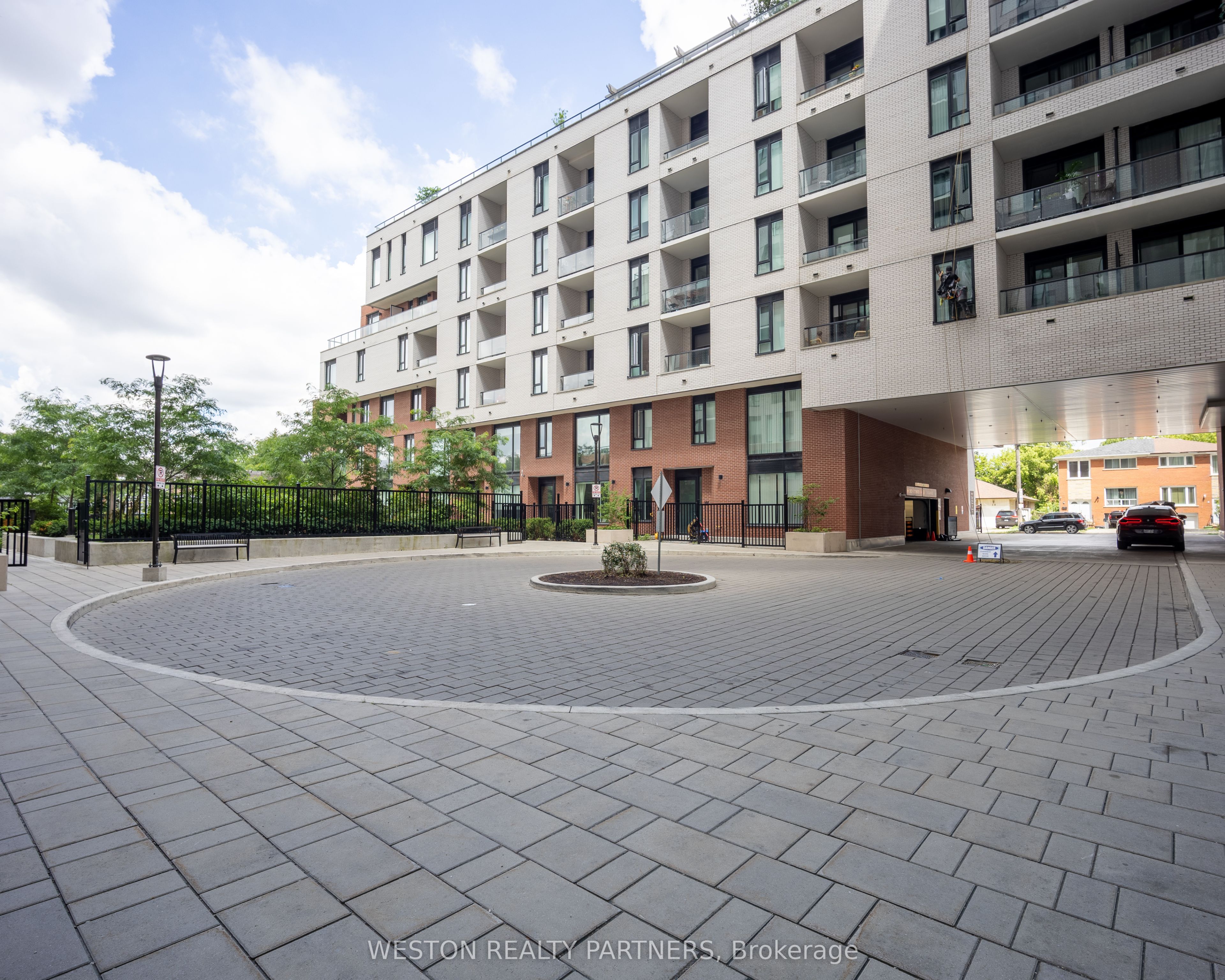 3100 Keele Street 605, Toronto, ON M3M 2H4 photo 3