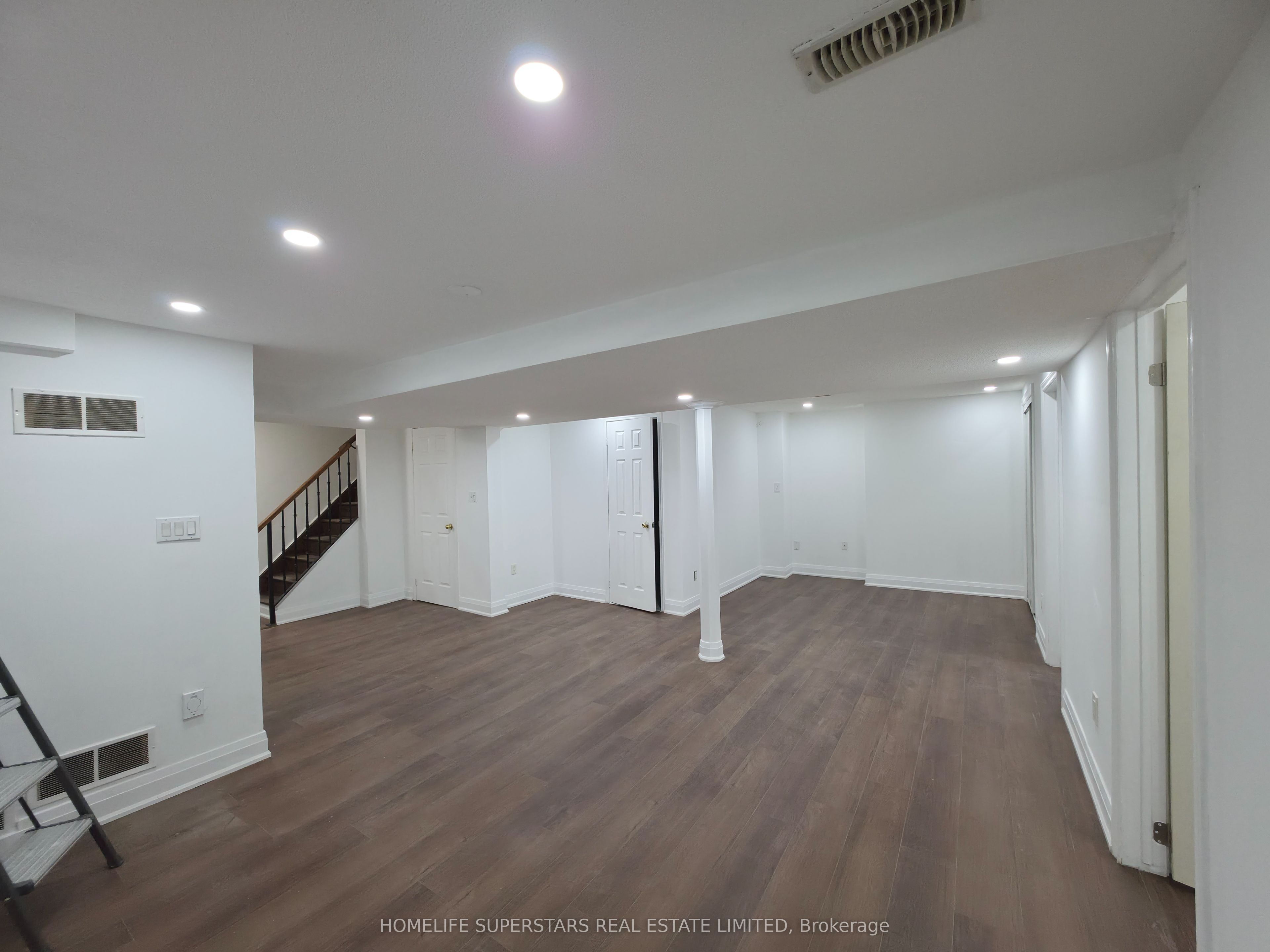 5 Big Moe Crescent Basement, Brampton, ON L6P 1K2 photo 3