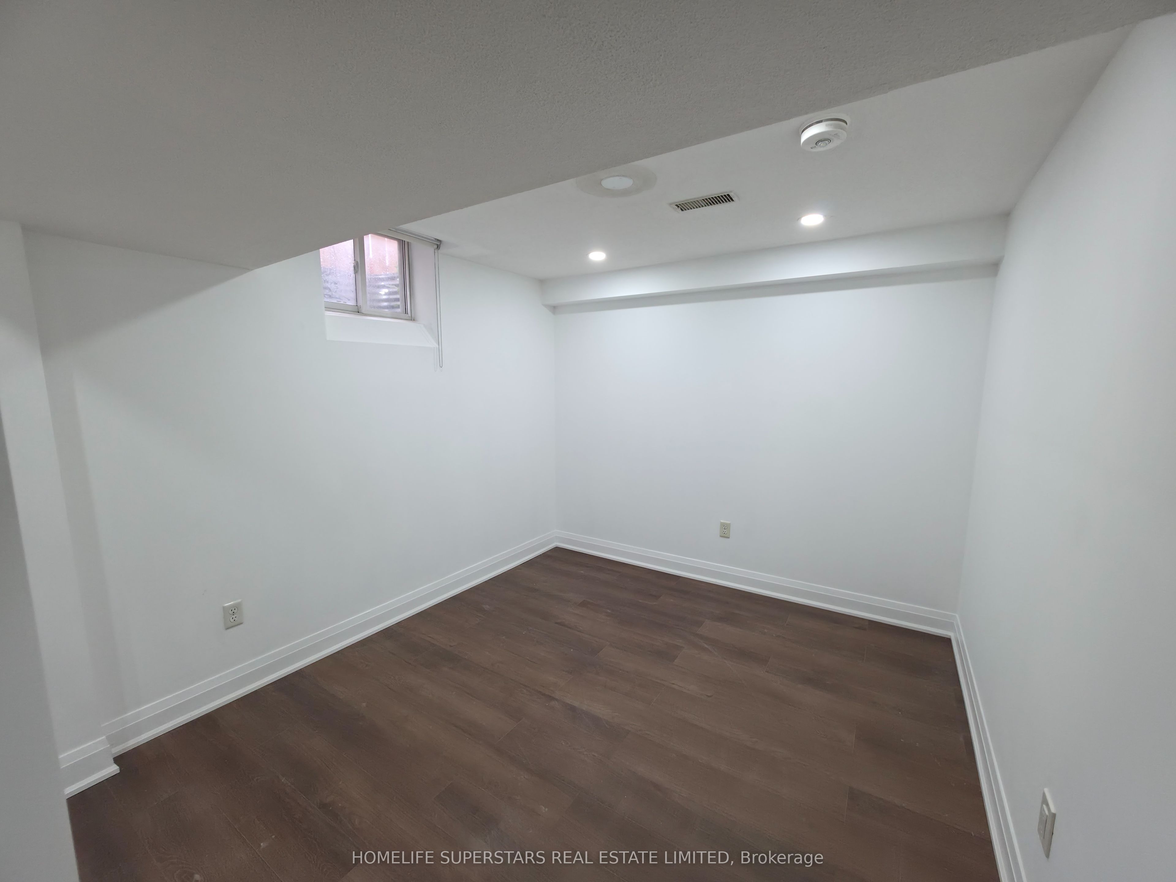 5 Big Moe Crescent Basement, Brampton, ON L6P 1K2 photo 5