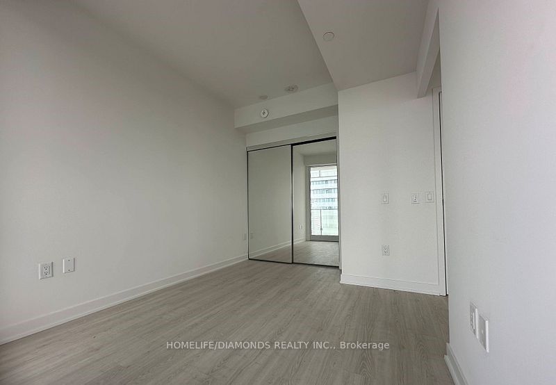 3883 QUARTZ Road 3402, Mississauga, ON L5B 0M4 photo 3
