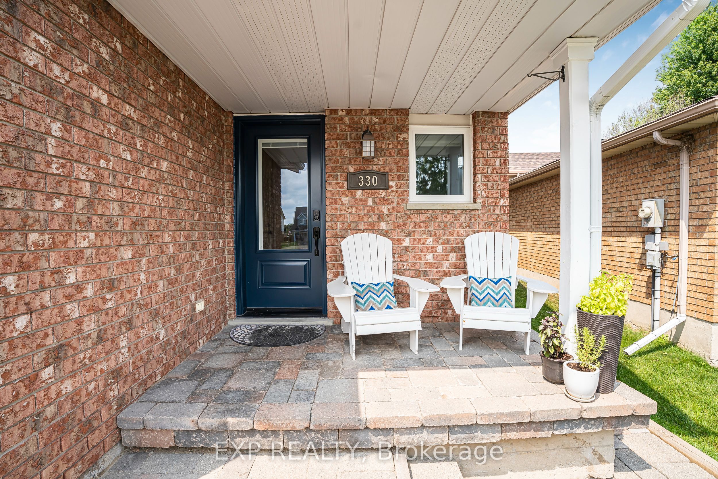 330 Adams Court, Orangeville, ON L9W 4R7 photo 2