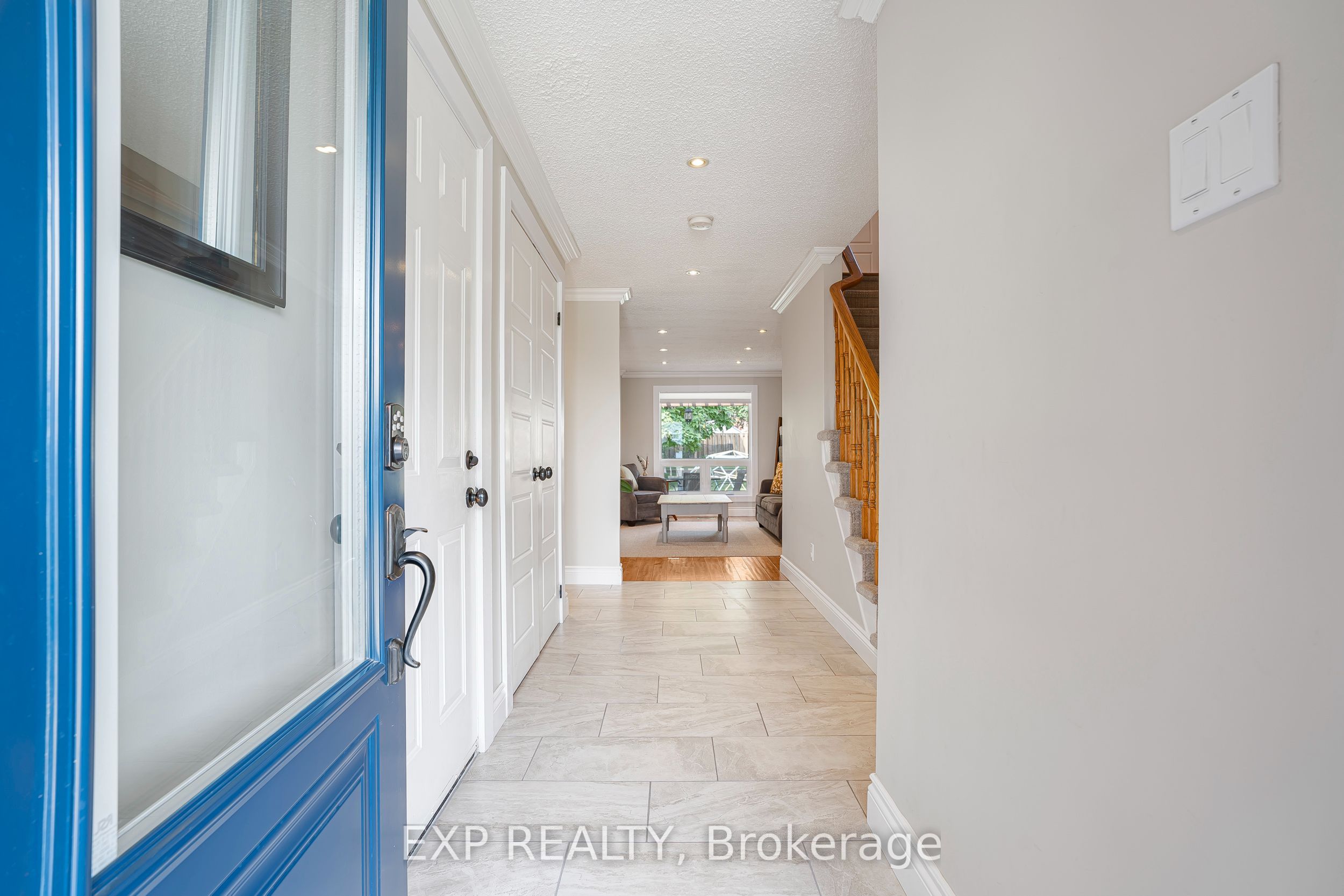 330 Adams Court, Orangeville, ON L9W 4R7 photo 3