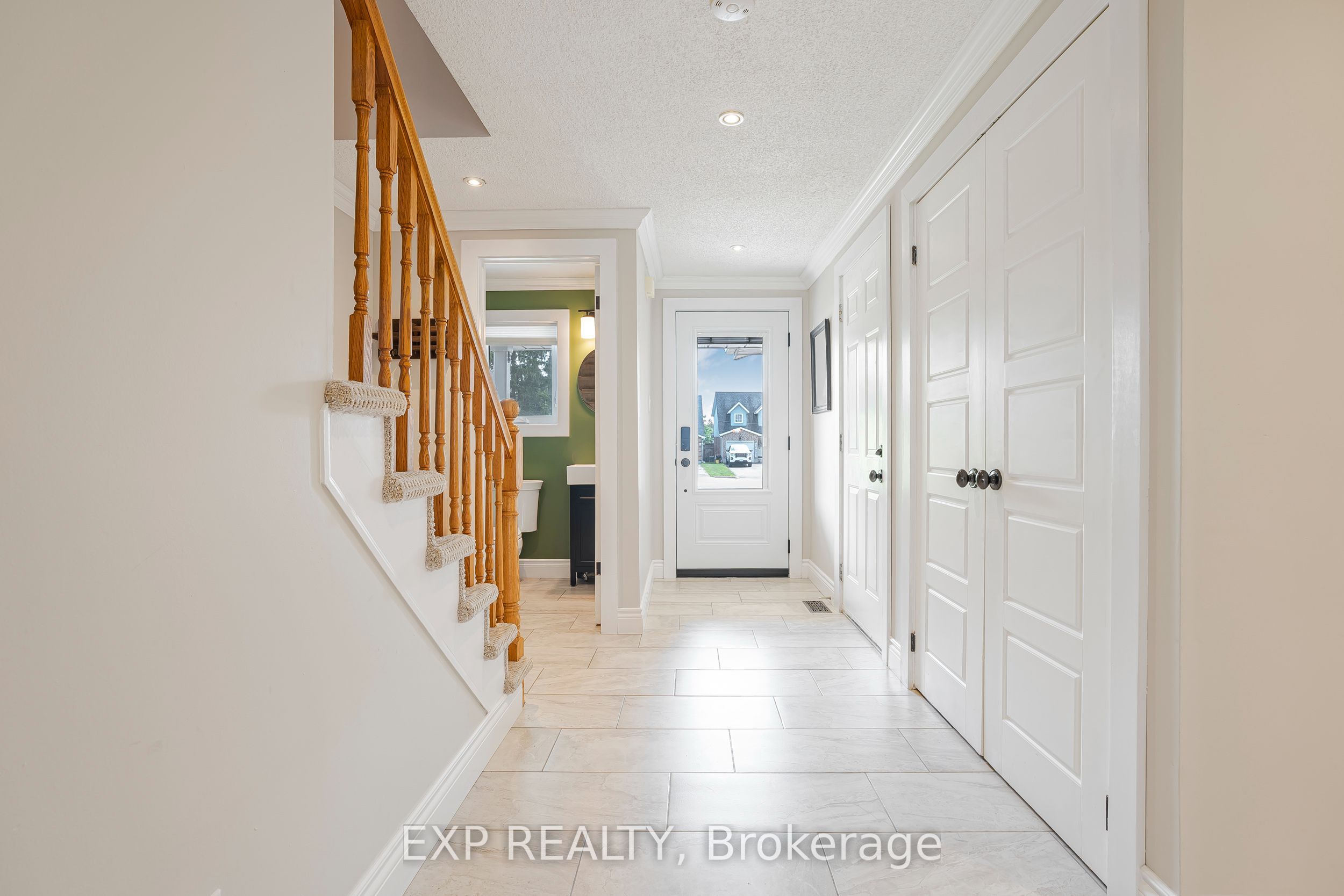 330 Adams Court, Orangeville, ON L9W 4R7 photo 4