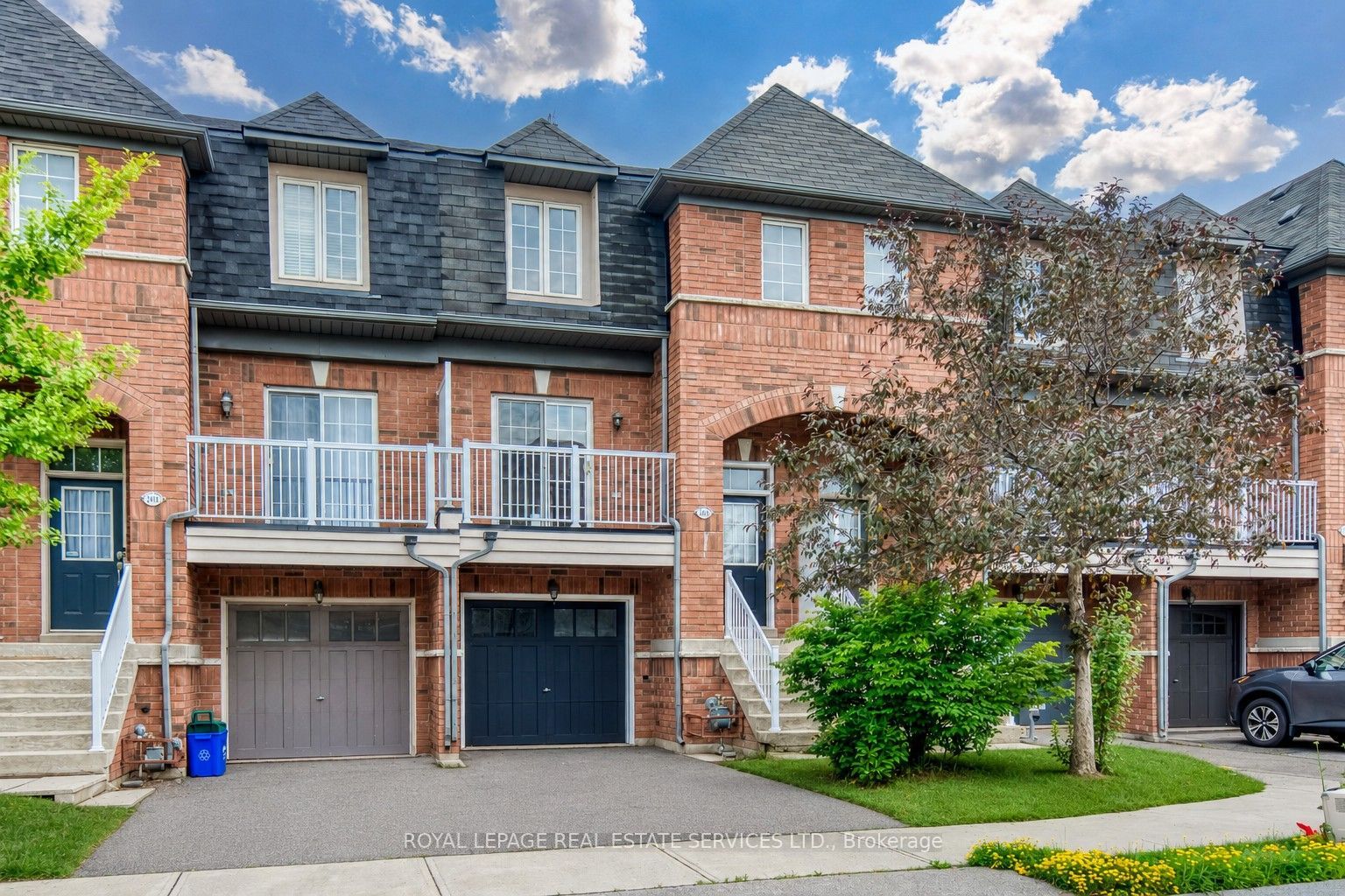 2418 Adamvale Crescent, Oakville, ON L6M 0E1