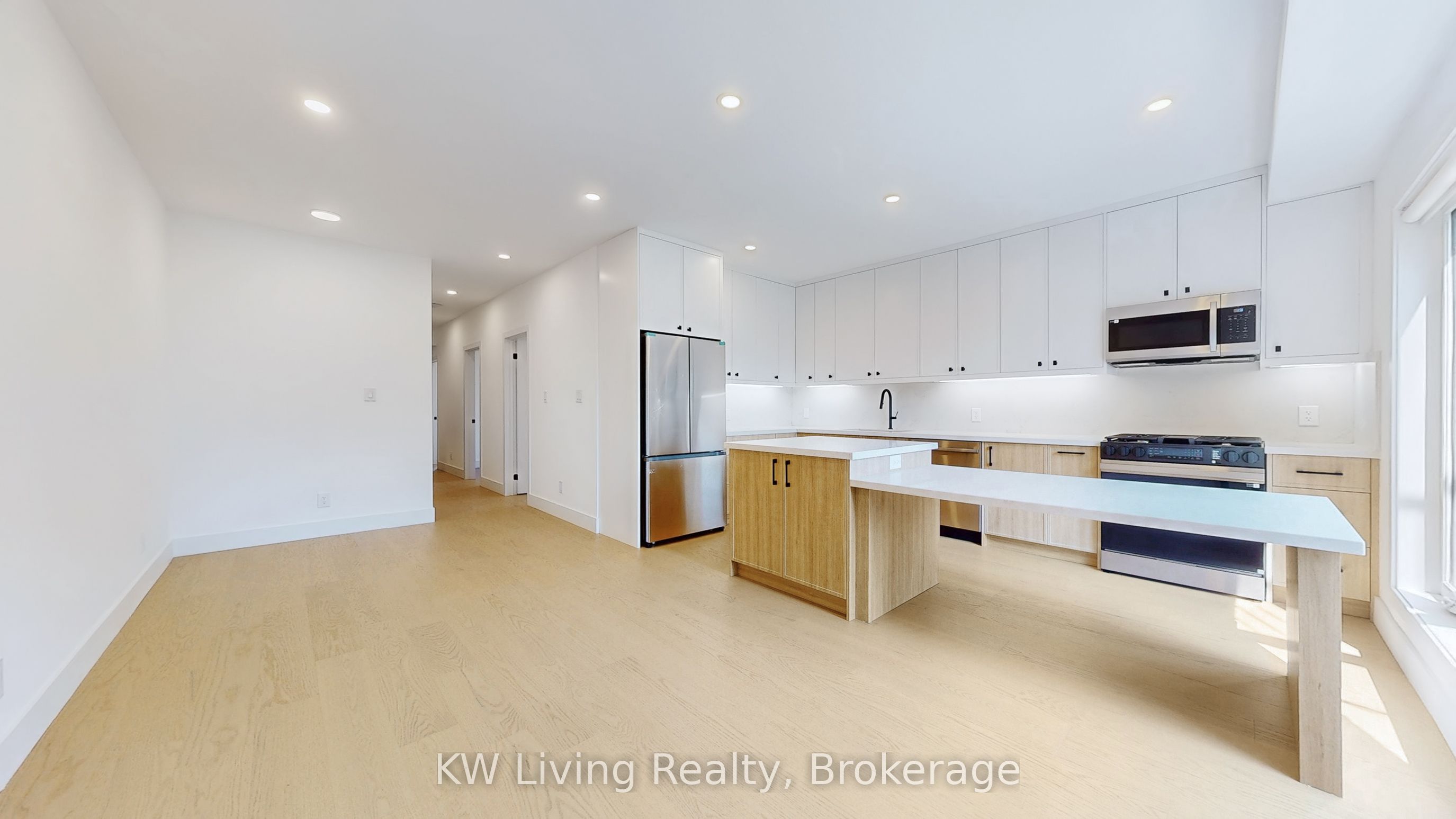 33 Kirknewton Road 201, Toronto, ON M6E 3X9 photo 2