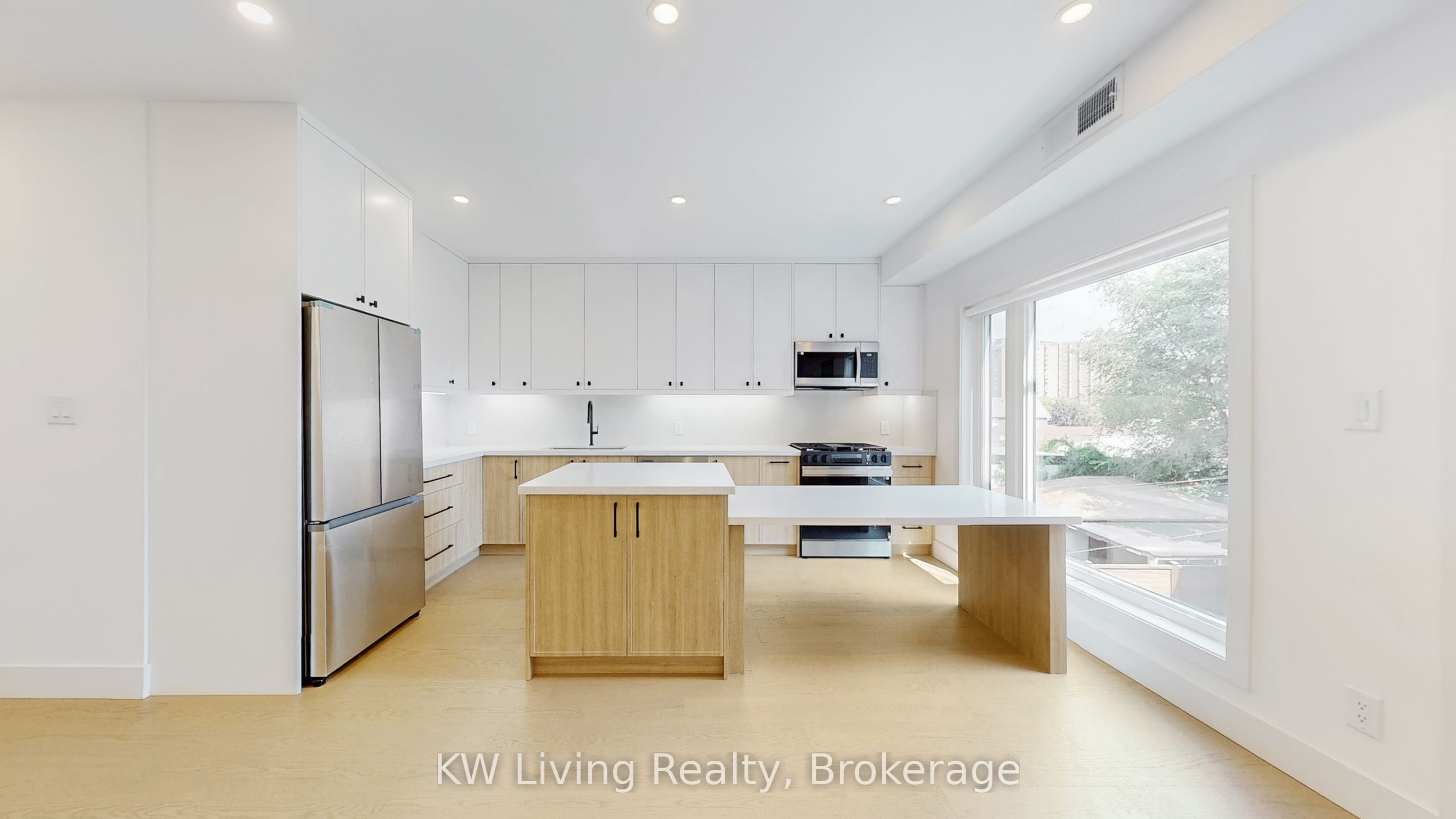 33 Kirknewton Road 201, Toronto, ON M6E 3X9 photo 5