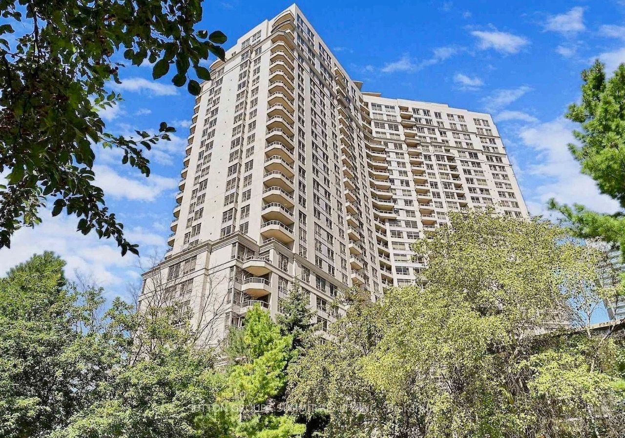 3888 Duke Of York Boulevard 823, Mississauga, ON L5B 4P5