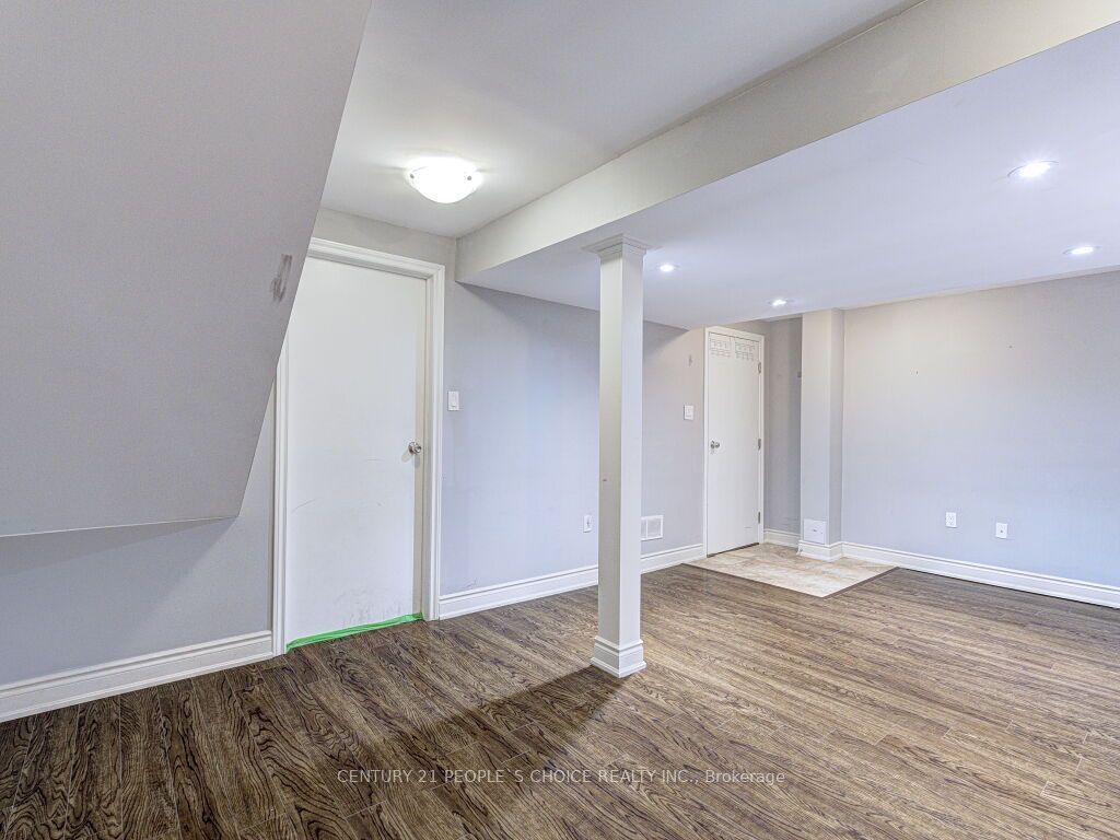5965 River Grove Avenue Bsmt, Mississauga, ON L5M 4Z8 photo 4