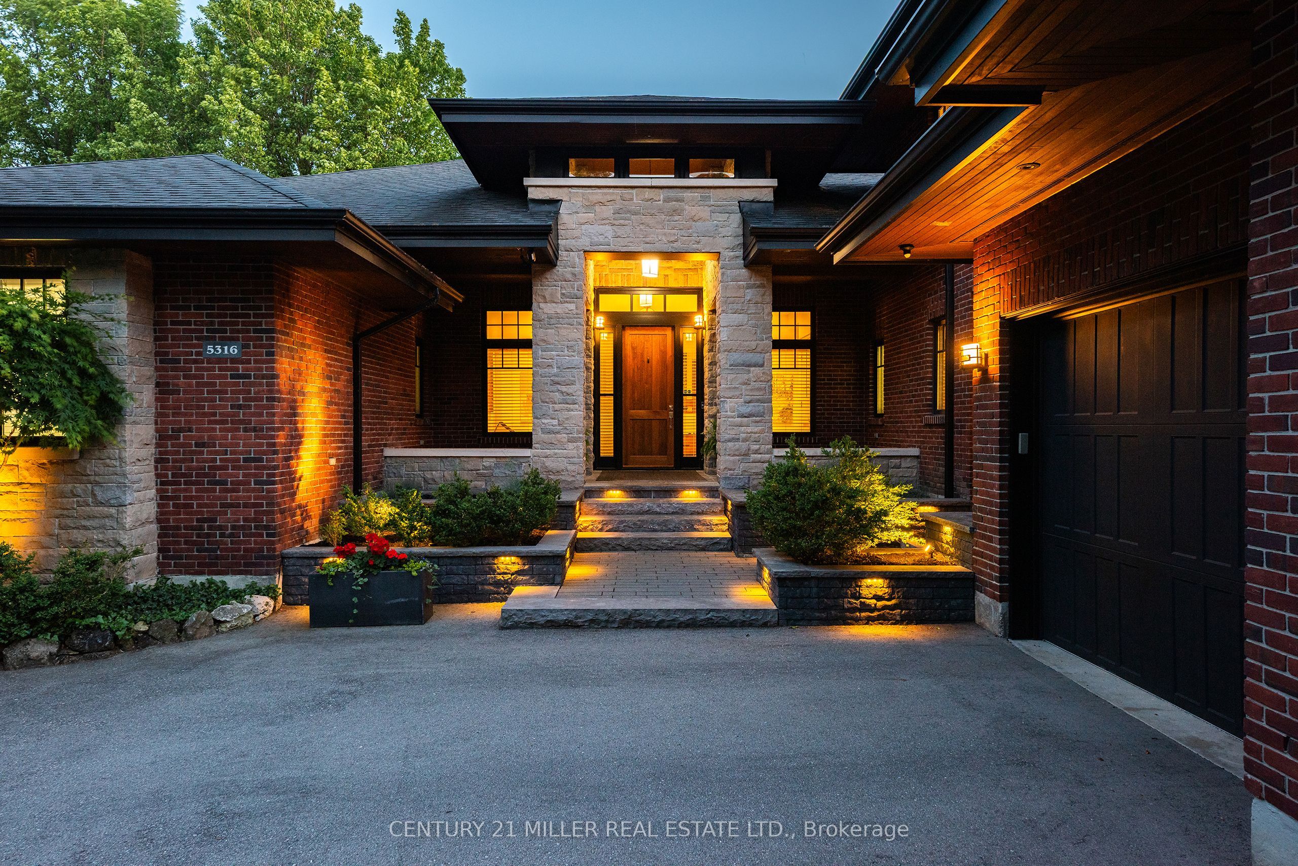 5316 Drenkelly Court, Mississauga, ON L5M 2H4 photo 3