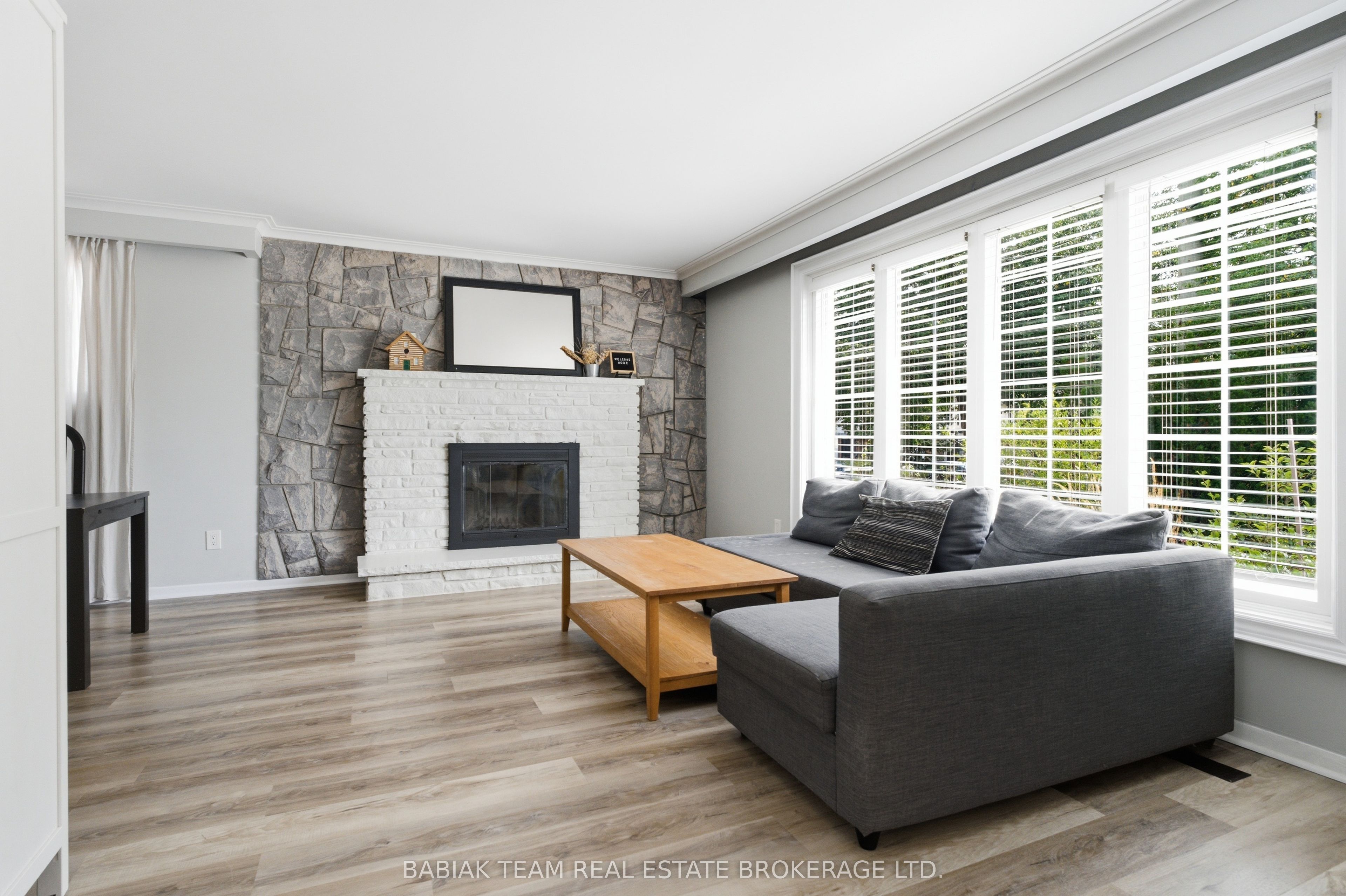 149 Mountainview Road S, Halton Hills, ON L7G 4K4 photo 3