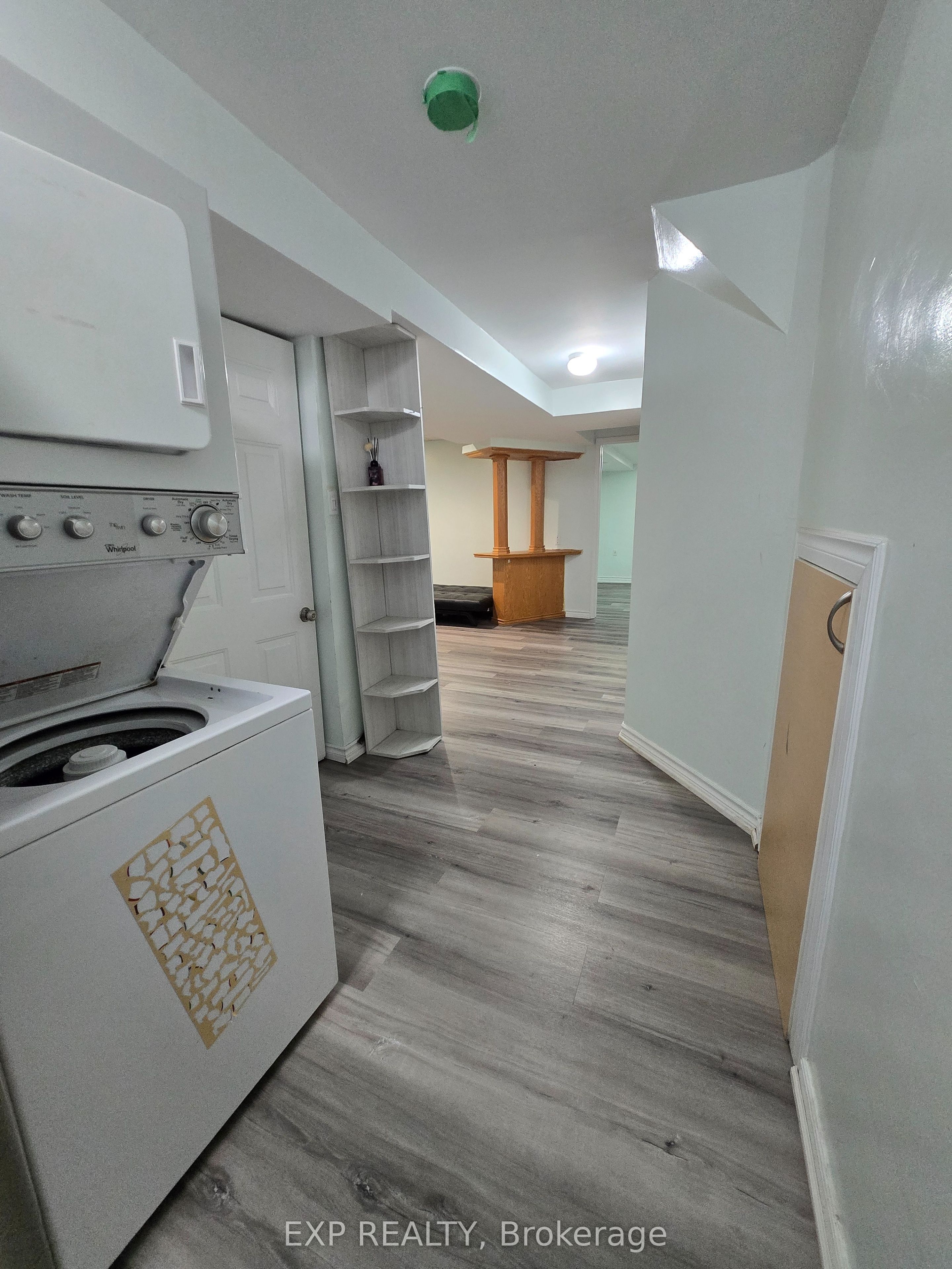 253 Hollymount Drive, Mississauga, ON L5R 3P8 photo 5