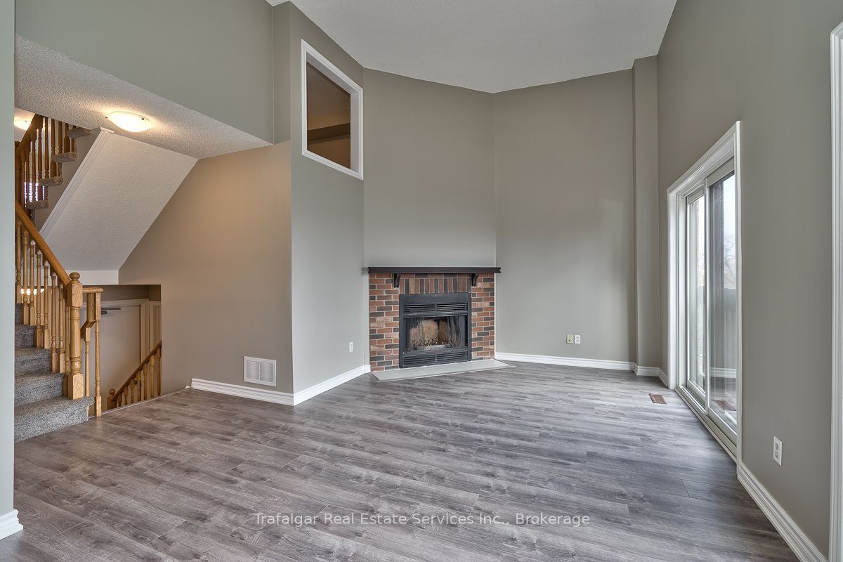 1100 Queens Avenue 17, Oakville, ON L6H 2B5 photo 5