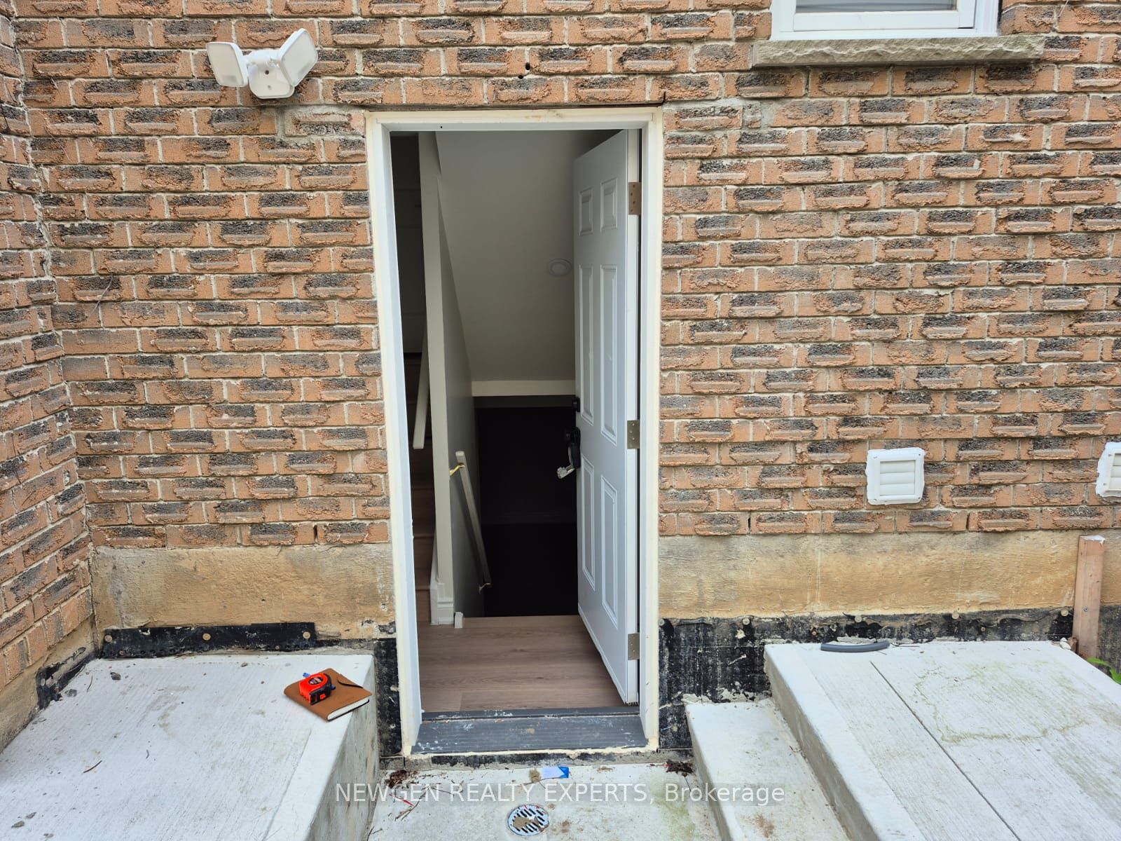 2878 Rainwater Drive (Legal Basement), Mississauga, ON L5N 6K9 photo 3