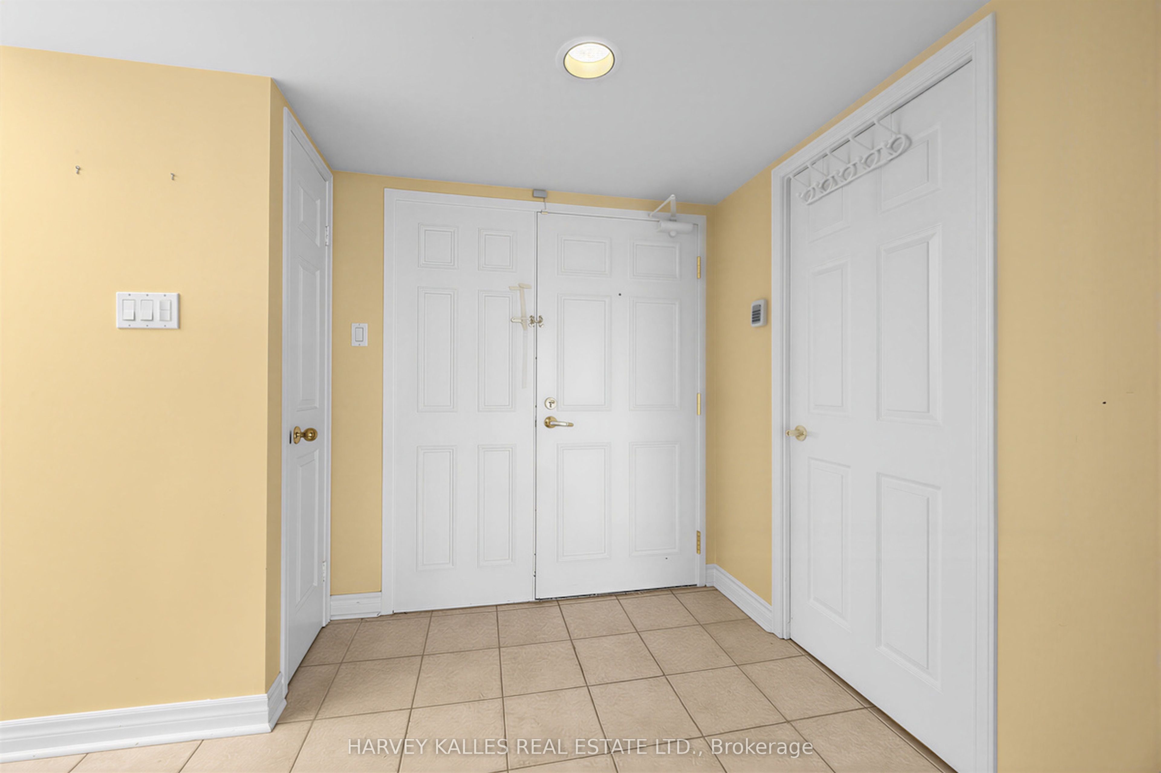 58 Church Street 1101, Brampton, ON L6V 4A8 photo 4