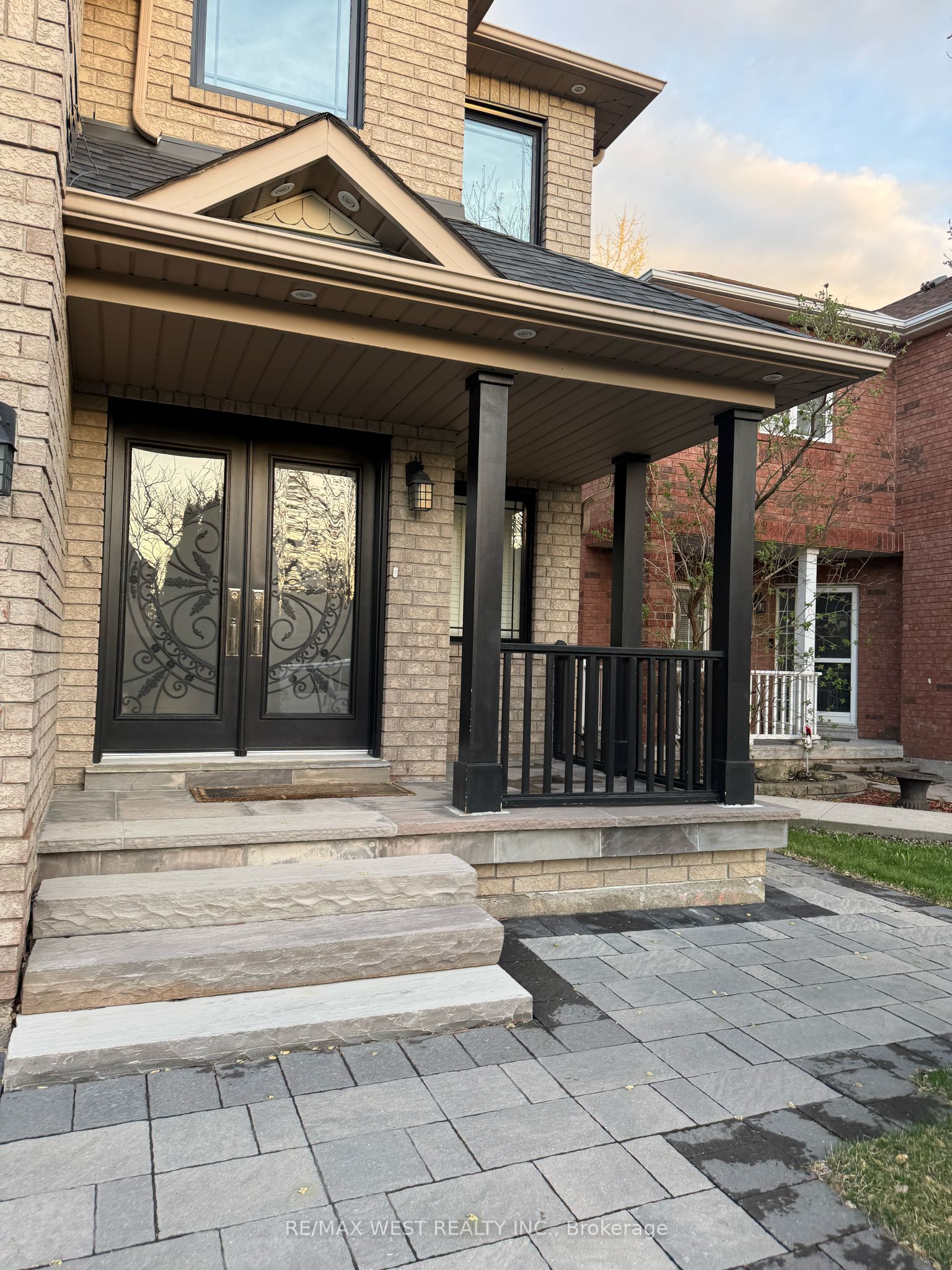 7225 Dime Crescent Bsmt, Mississauga, ON L5W 1K5 photo 2