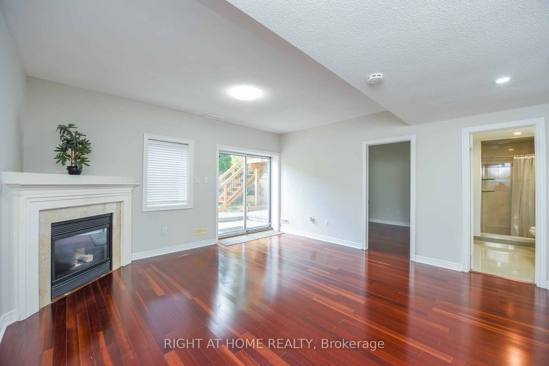 2229 GLAZEBROOK Circle Lower, Oakville, ON L6M 5B5 photo 3