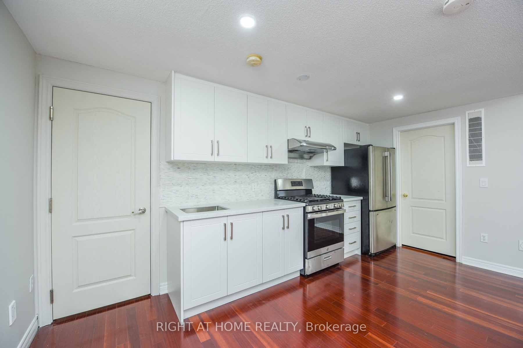 2229 GLAZEBROOK Circle Lower, Oakville, ON L6M 5B5 photo 4