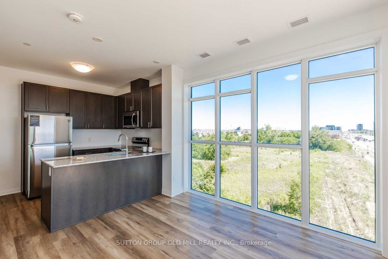 95 Dundas Street W 307, Oakville, ON L6M 5N4 photo 5