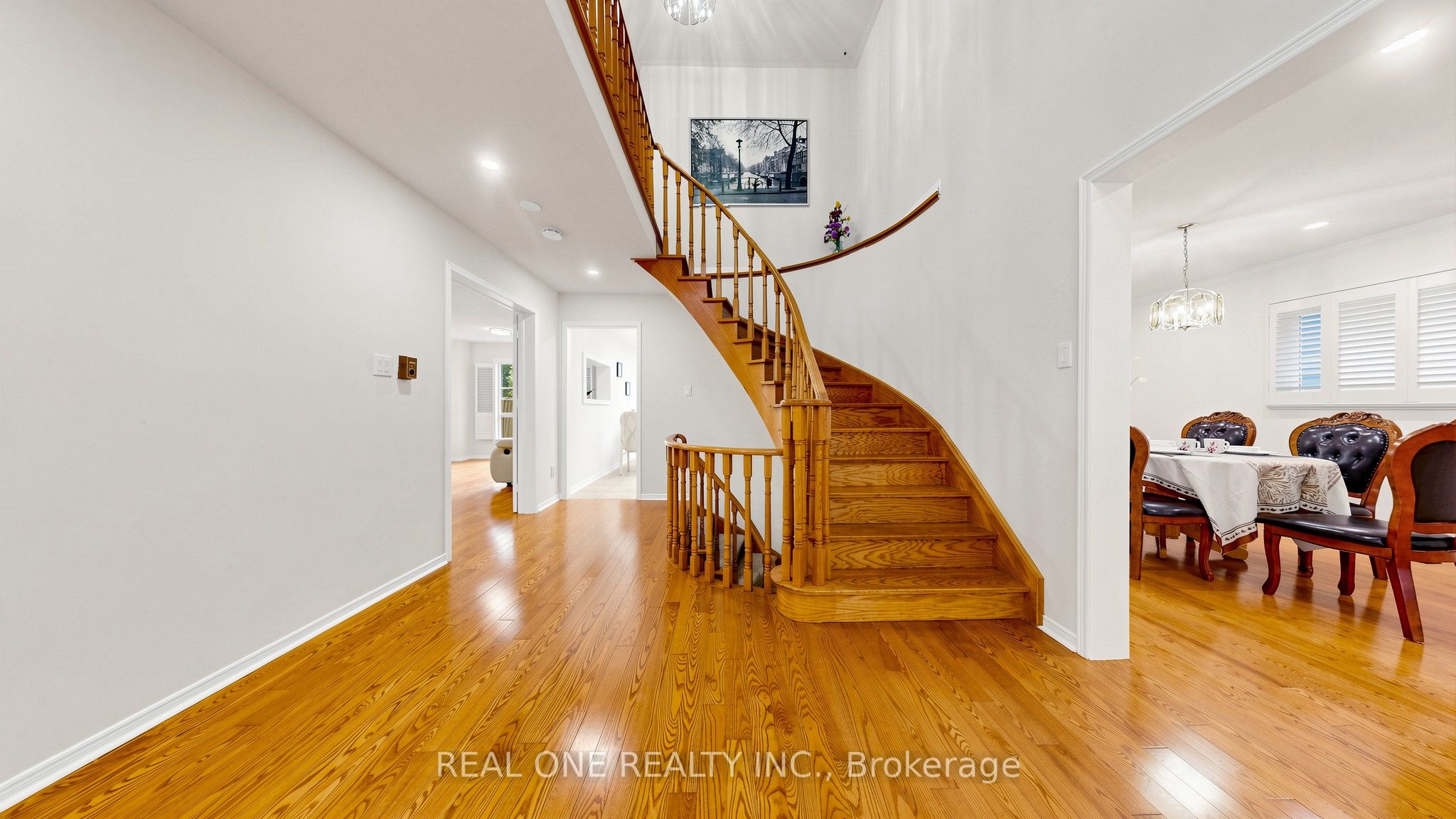 2027 Roy Ivor Crescent, Mississauga, ON L5L 3N7 photo 5