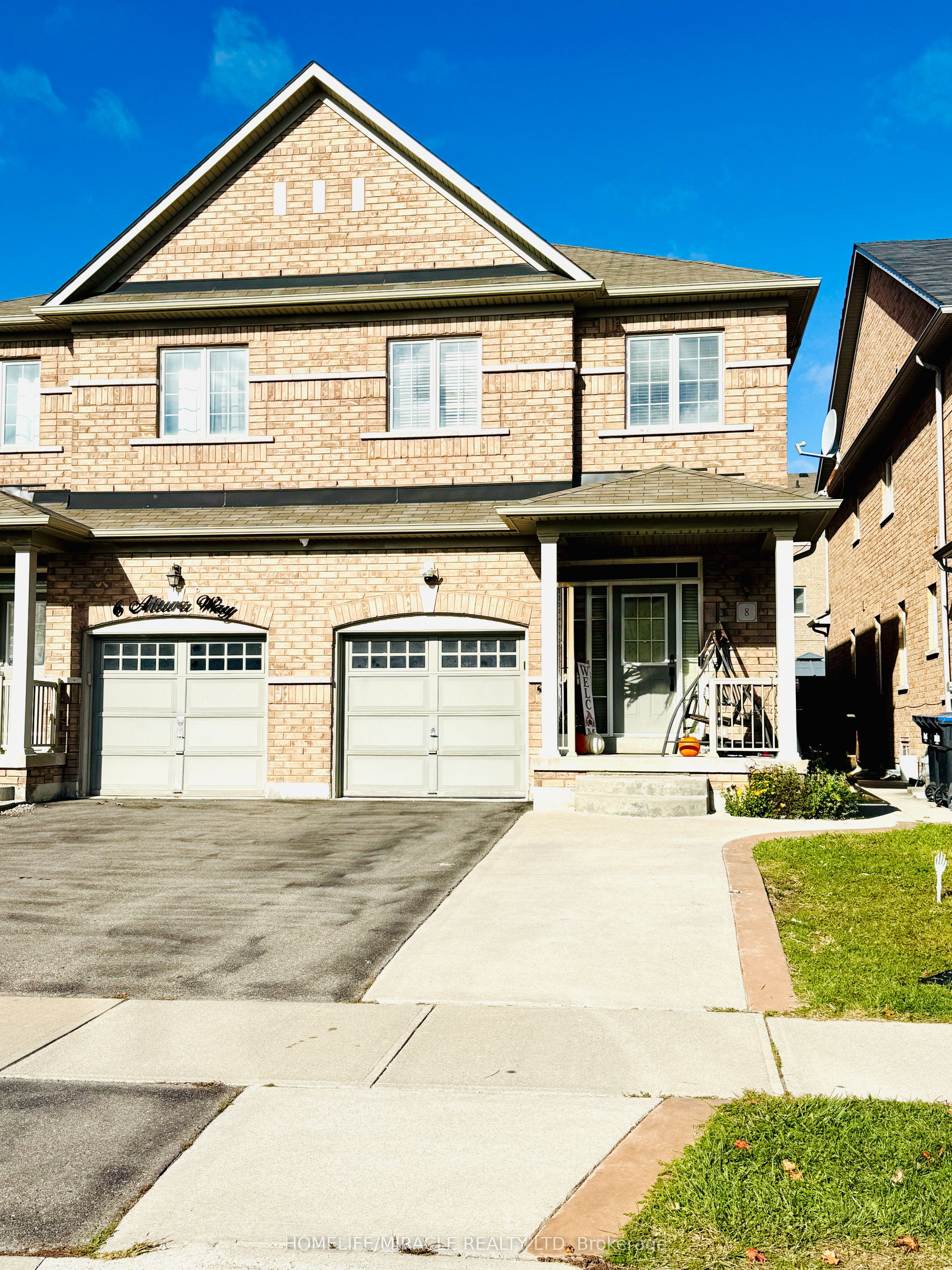8 Altura Way, Brampton, ON L6P 4A1 photo 3
