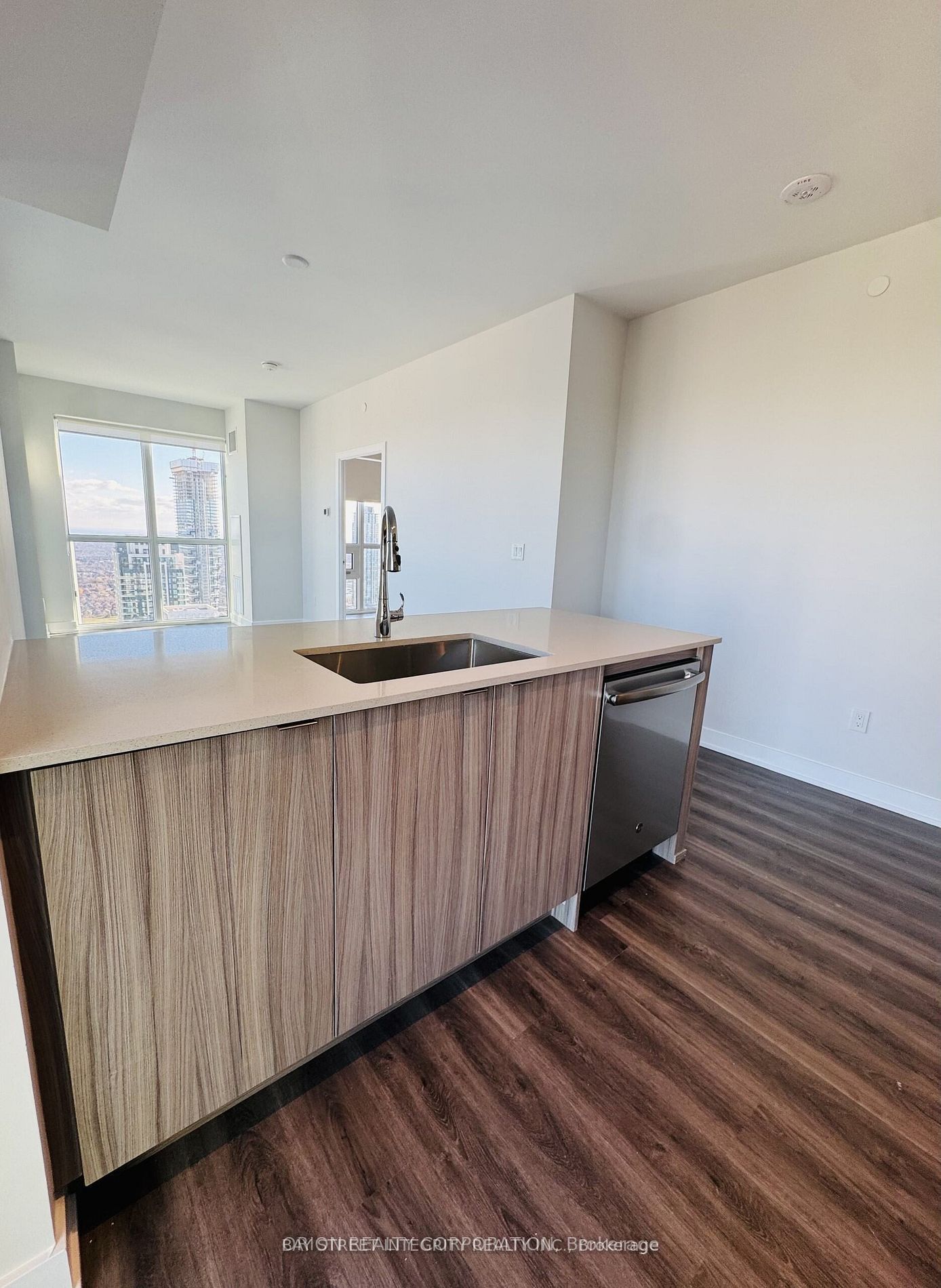 4130 Parkside Village Drive 3706, Mississauga, ON L5B 3M8 photo 5