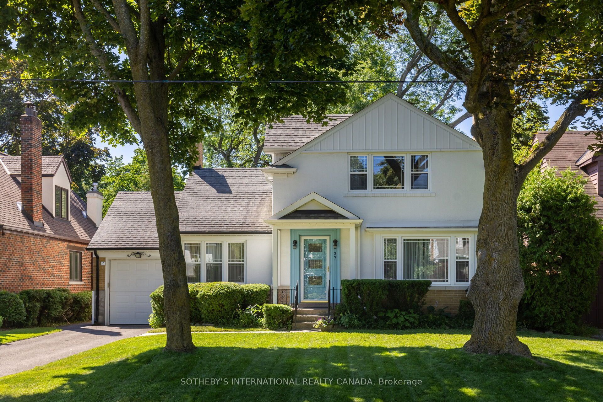 37 Hilldowntree Road, Toronto, ON M9A 2Z7
