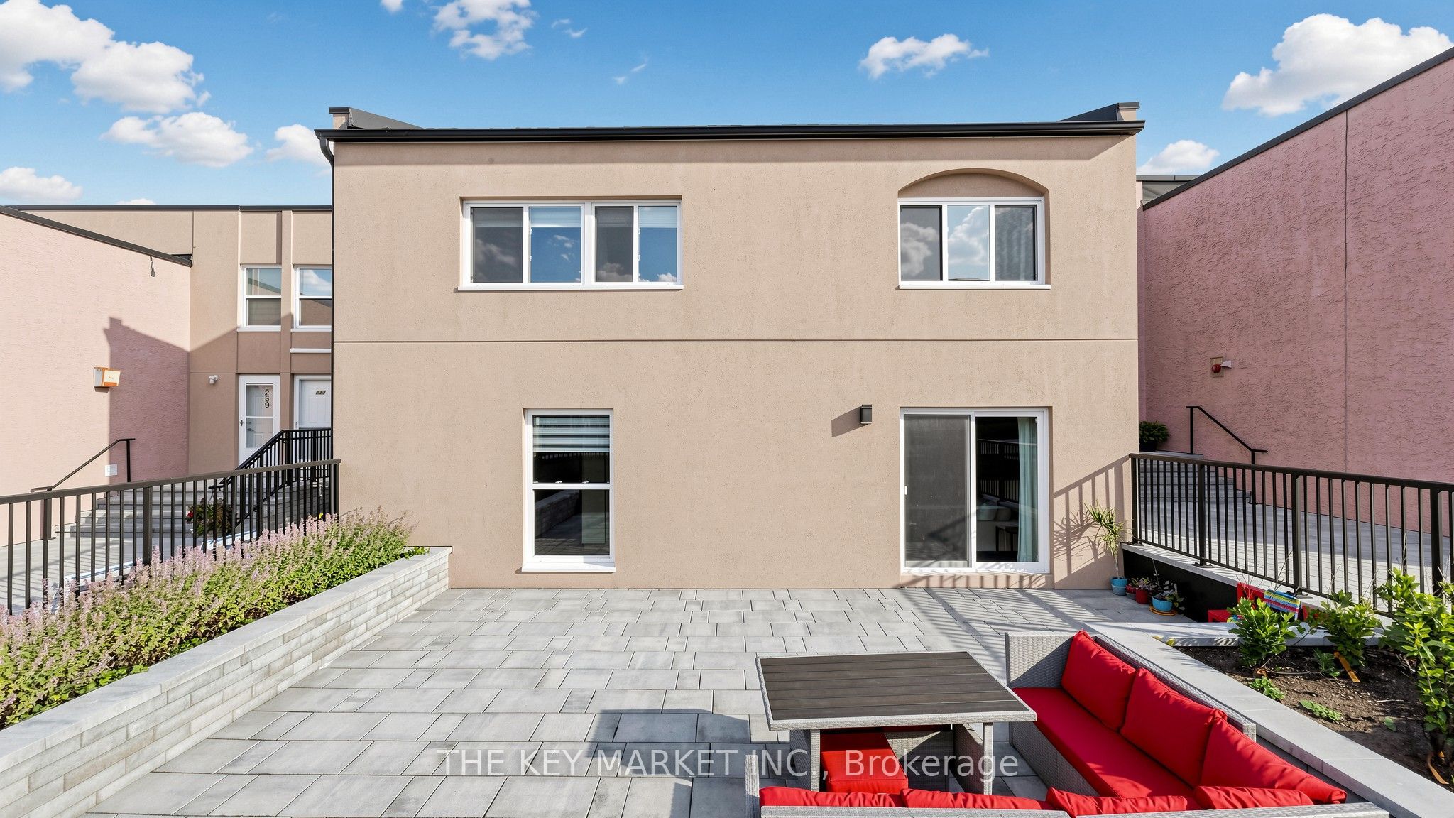3060 Constitution Boulevard 289, Mississauga, ON L4Y 3X8