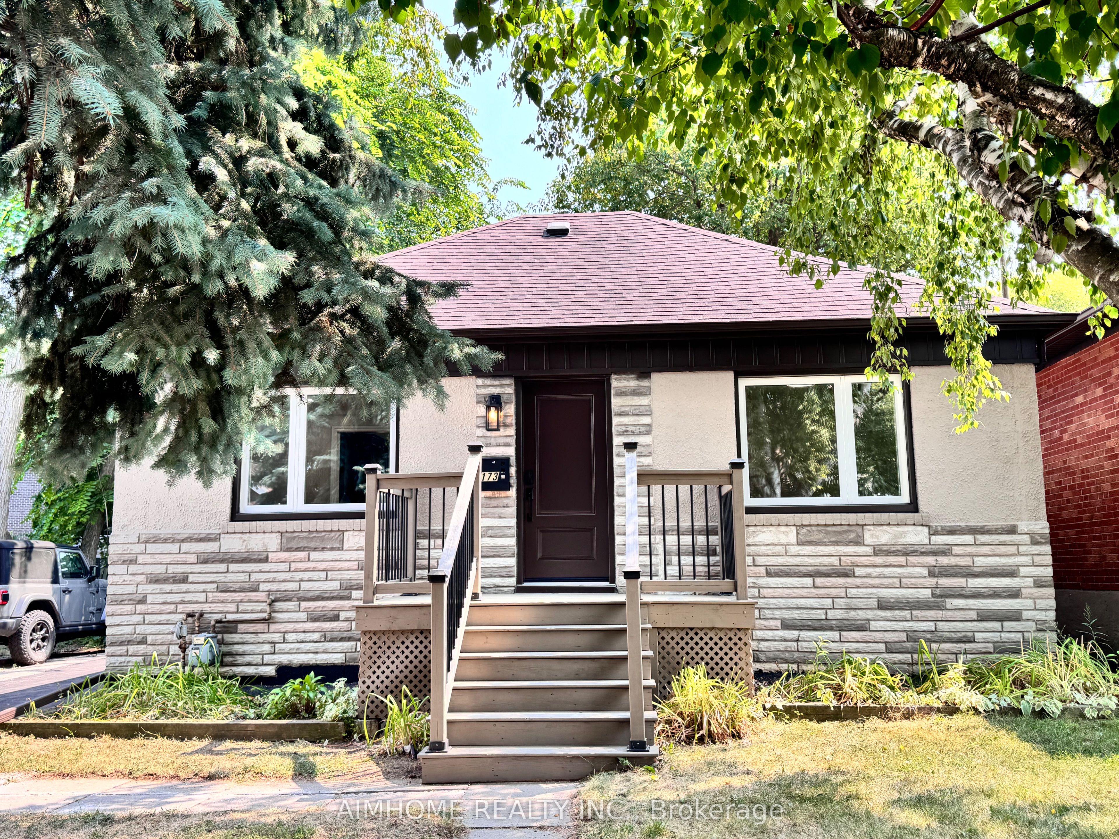 173 Melrose Street, Toronto, ON M8Y 1B6