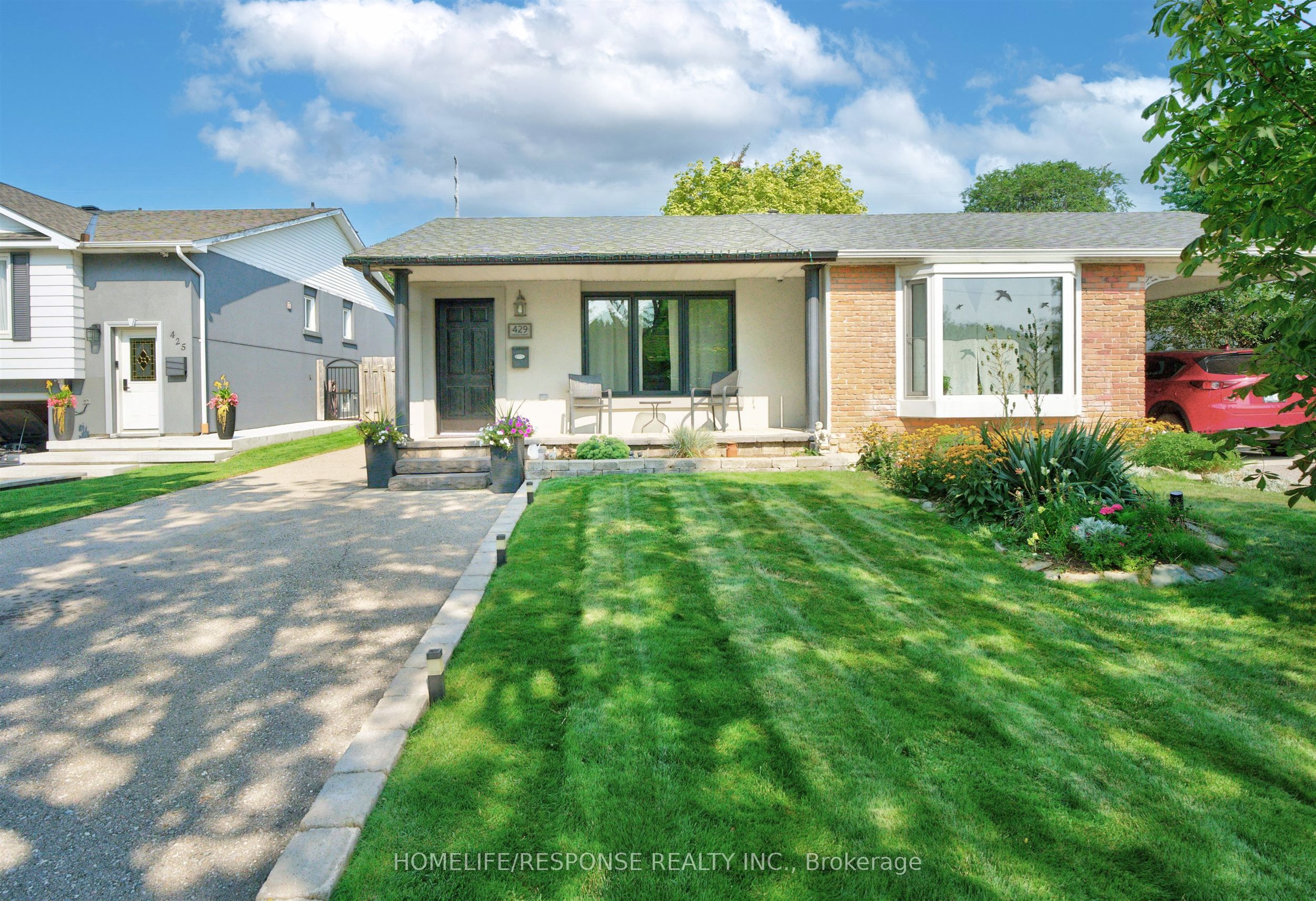 429 DARALEA Heights, Mississauga, ON L5A 3H7