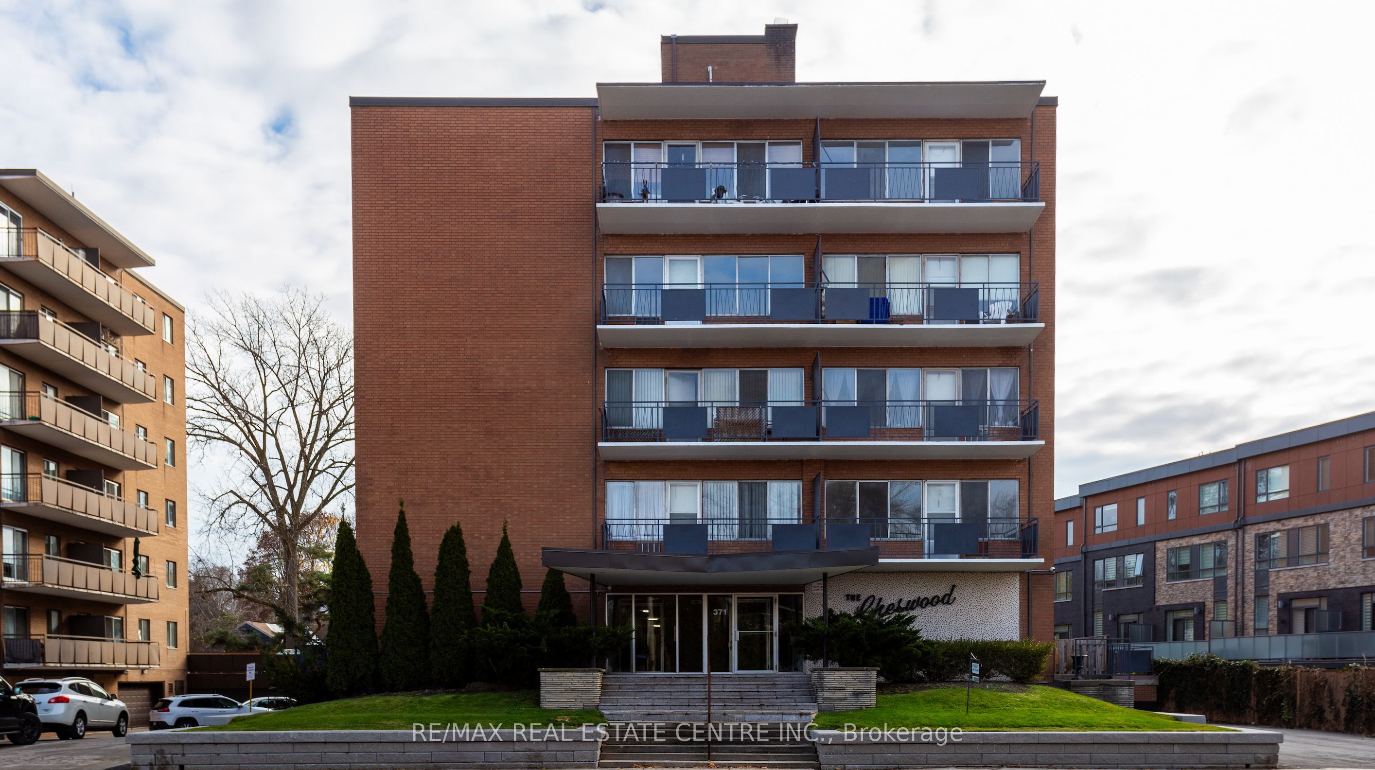 371 Lakeshore Road W 103, Mississauga, ON L5H 1H4