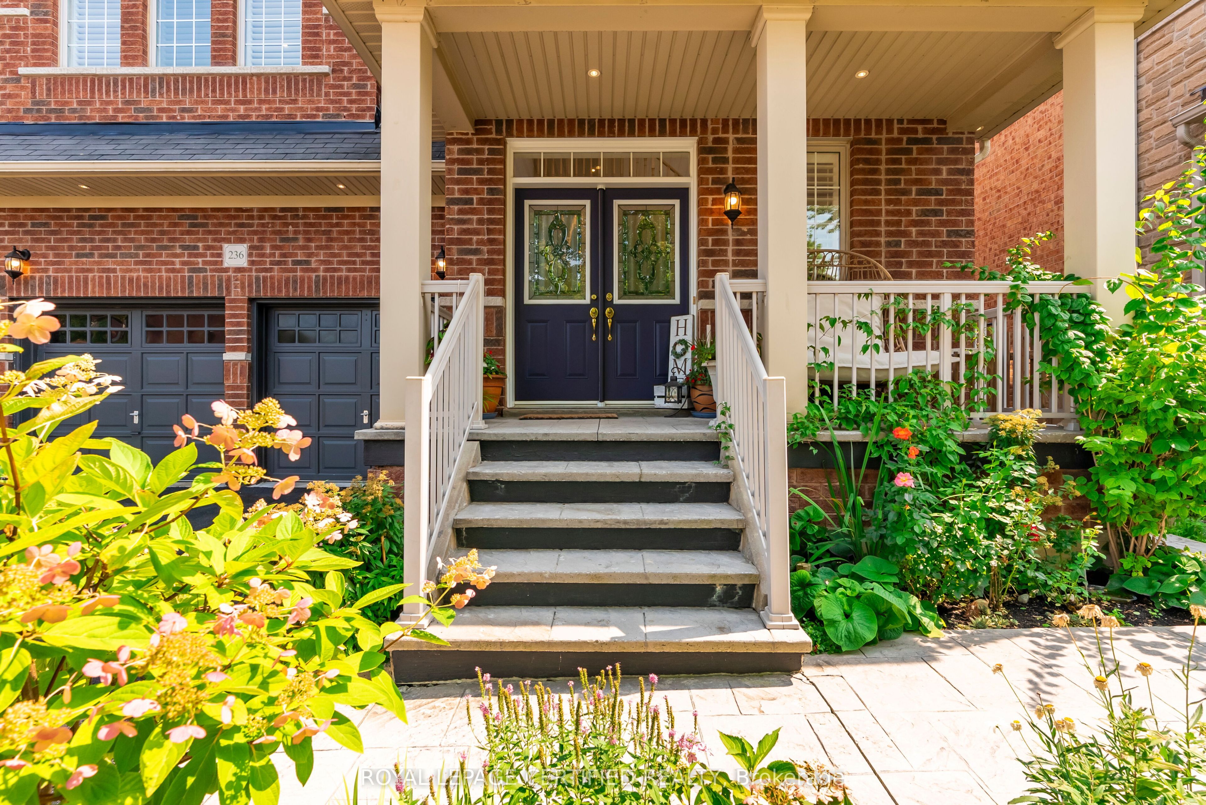 236 Pringle Avenue, Milton, ON L9T 7A1 photo 2