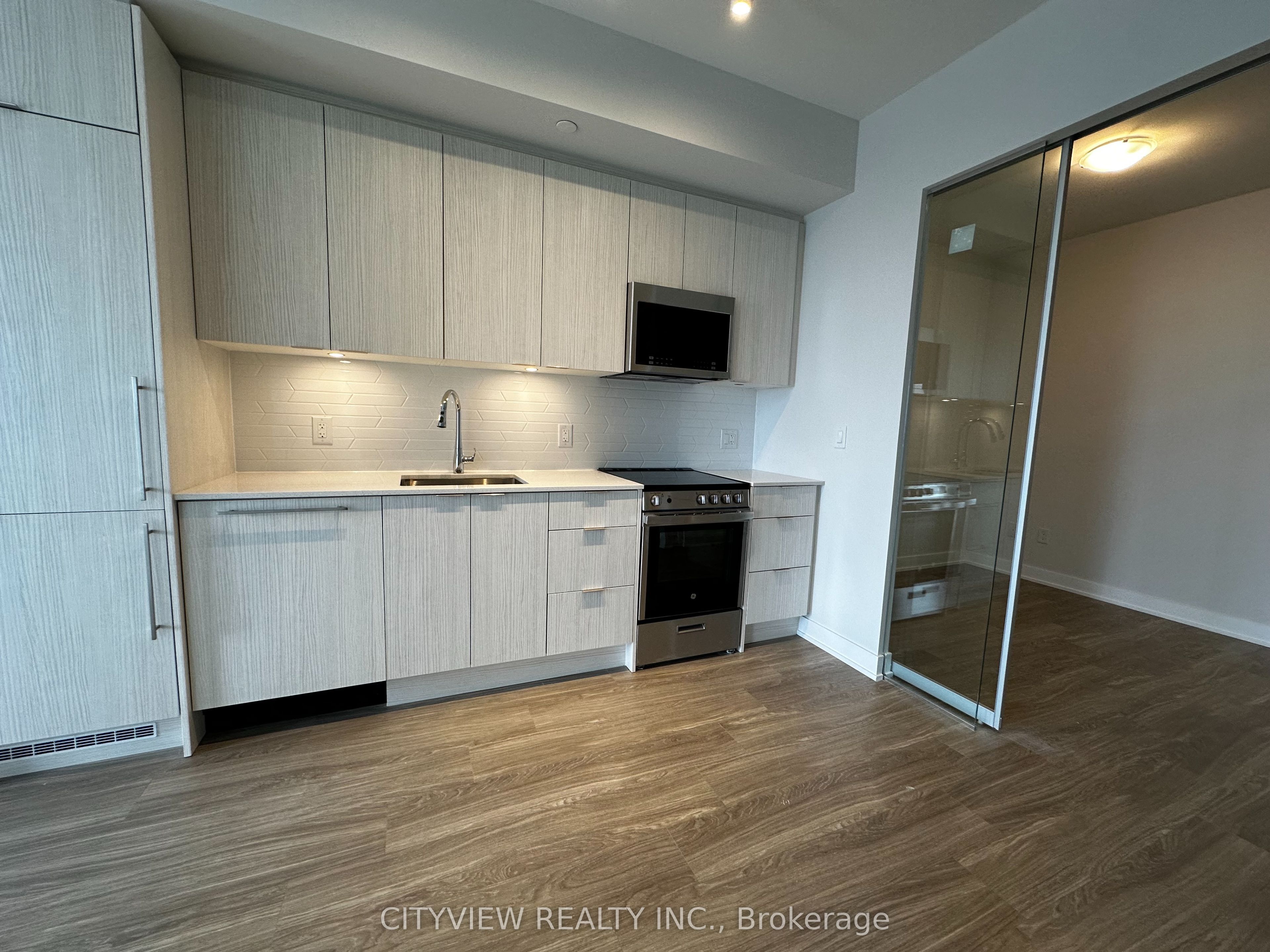 430 Square One Drive 4909, Mississauga, ON L5B 0L6 photo 5