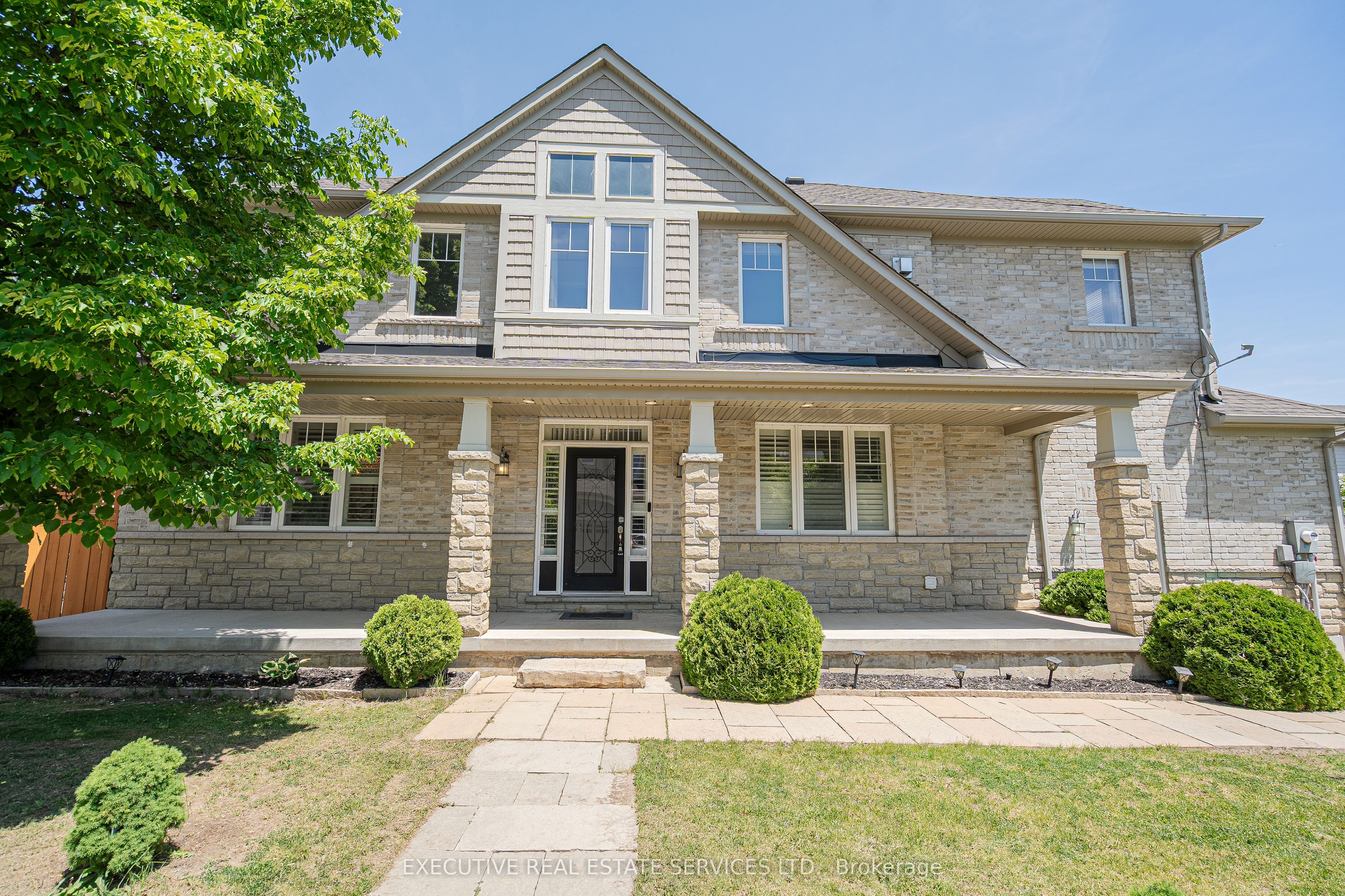 2 Nectarlane Avenue, Caledon, ON L7C 3M8 photo 3