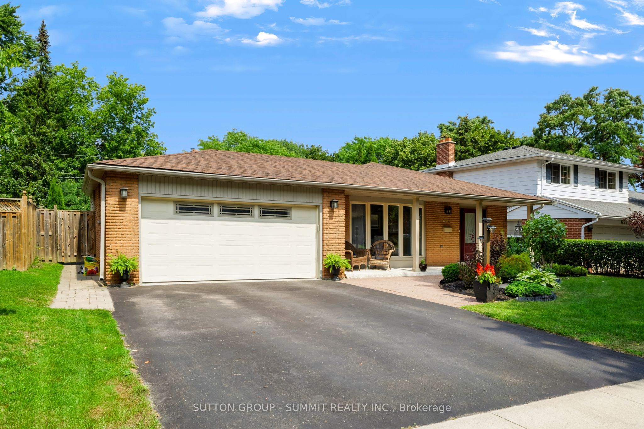659 Cherrywood Drive, Burlington, ON L7T 3W9