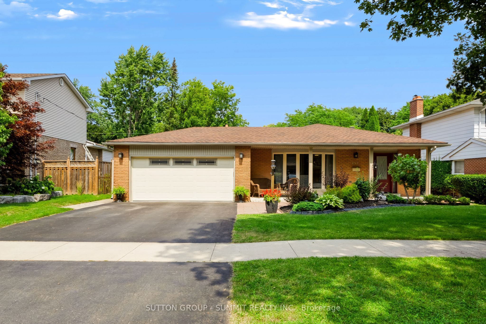 659 Cherrywood Drive, Burlington, ON L7T 3W9 photo 3