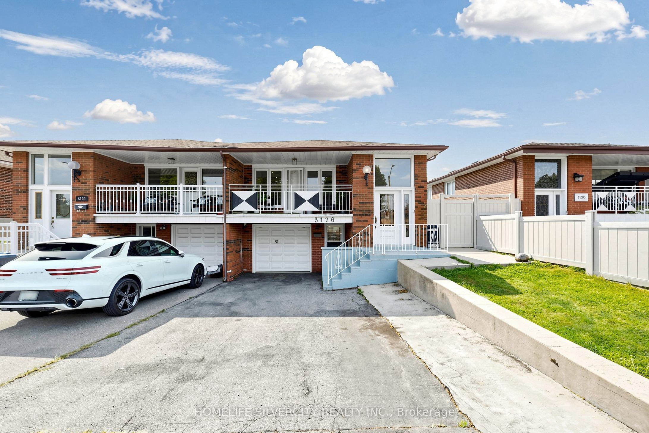 3126 Redbank Crescent, Mississauga, ON L4T 1V1