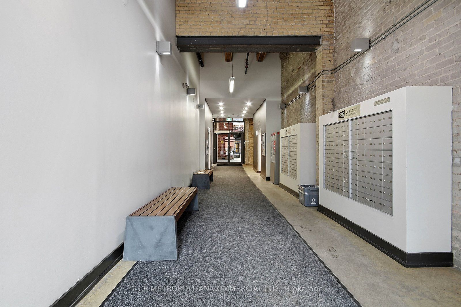 363 Sorauren Avenue 405, Toronto, ON M6R 3C2 photo 3