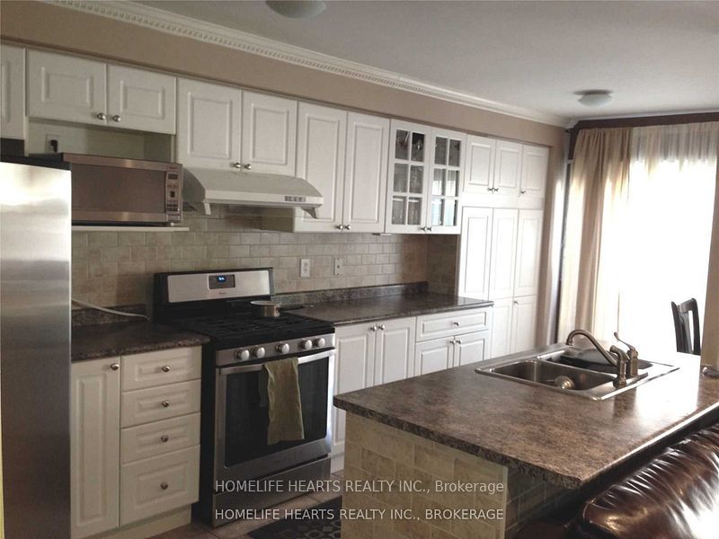 5959 Ridgecrest Trail, Mississauga, ON L5V 2T5 photo 3