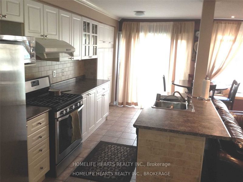 5959 Ridgecrest Trail, Mississauga, ON L5V 2T5 photo 4