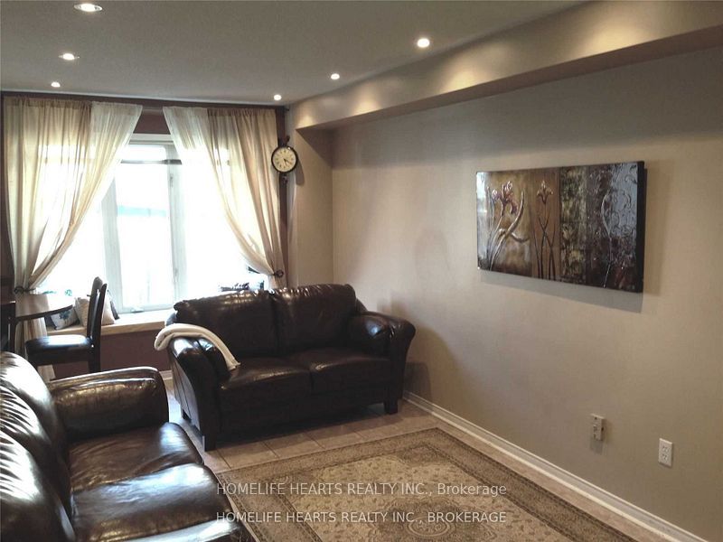 5959 Ridgecrest Trail, Mississauga, ON L5V 2T5 photo 5