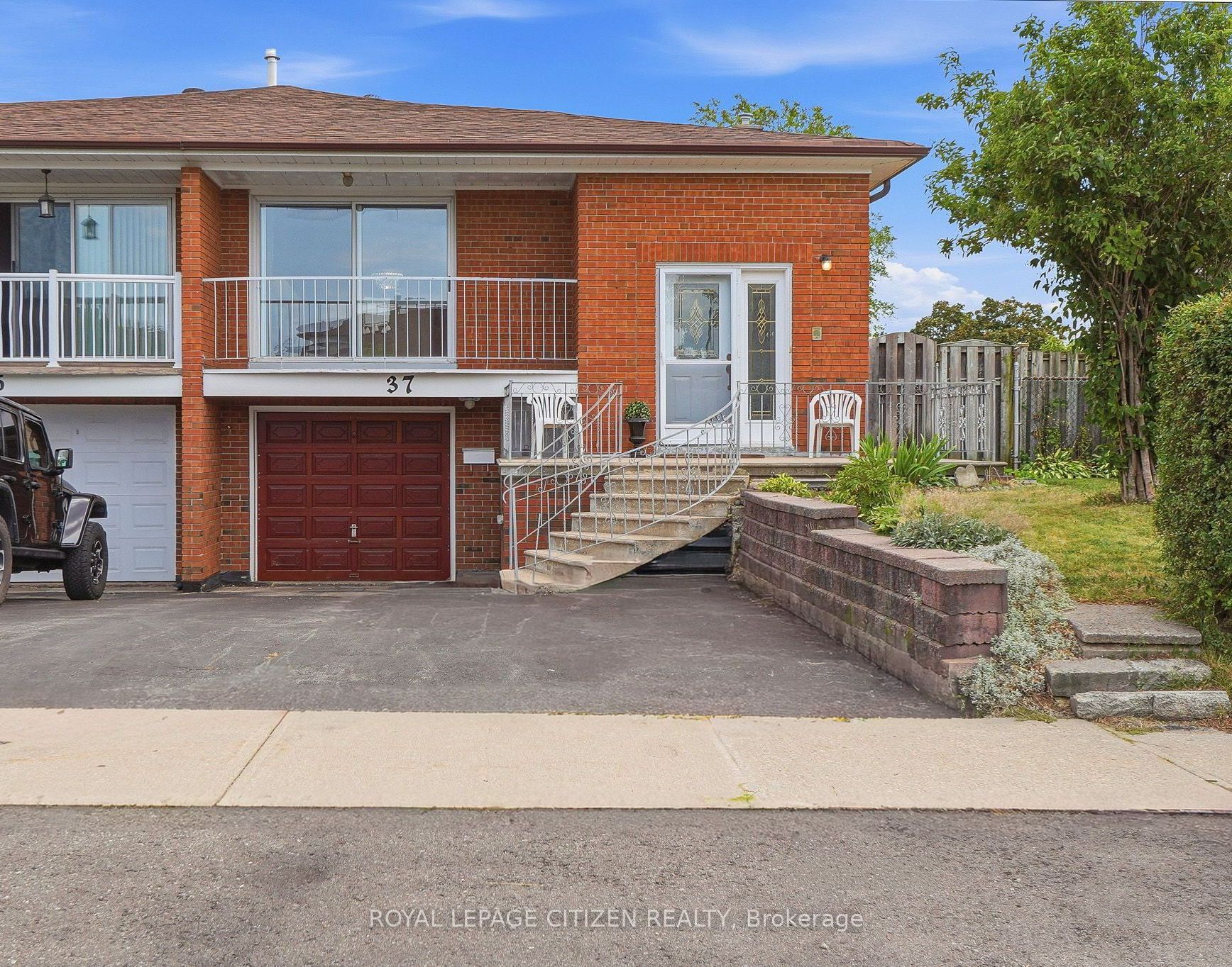 37 Firenza Drive, Toronto, ON M9L 1A4 photo 2